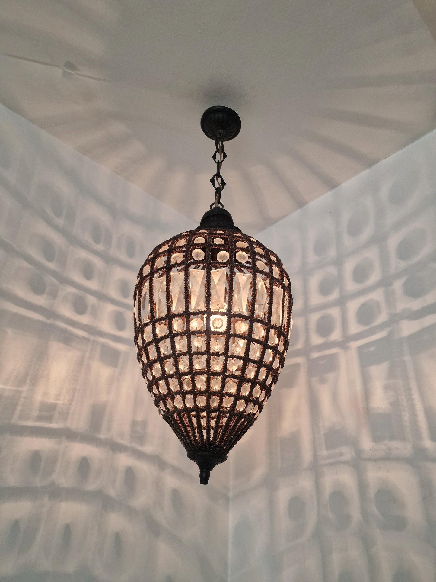 French Art Deco authentic Beaded Crystal Pear Chandelier, Circa 1930 - het Gooi, the Netherlands, stunning light aura