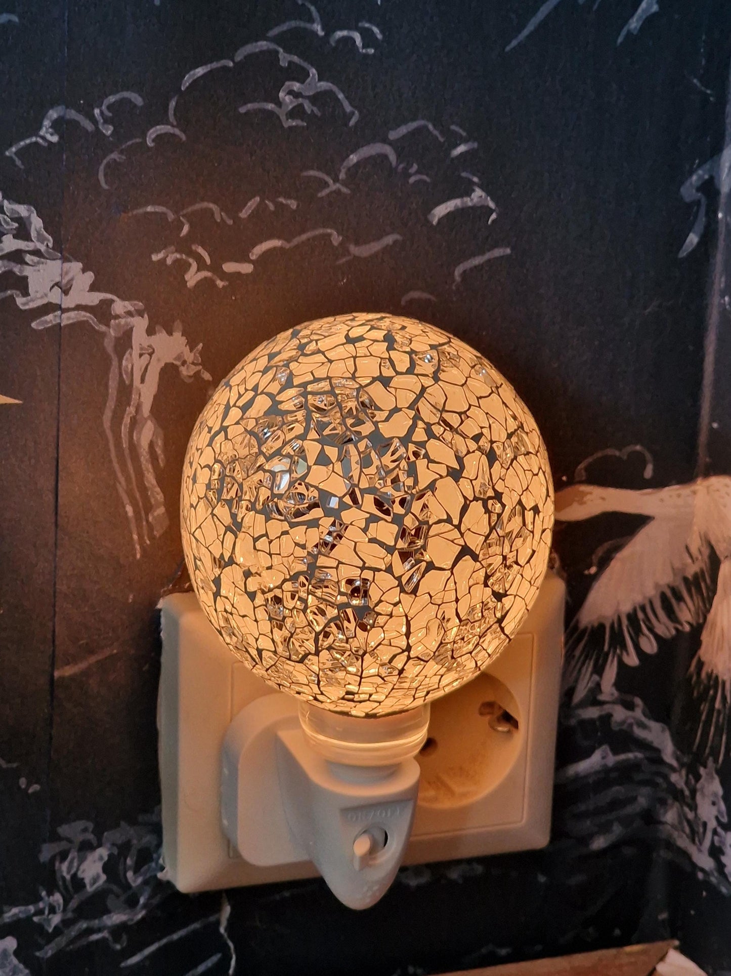Pair of vintage Mosaic Glass Plug-In Night Lights, white sphere balloons