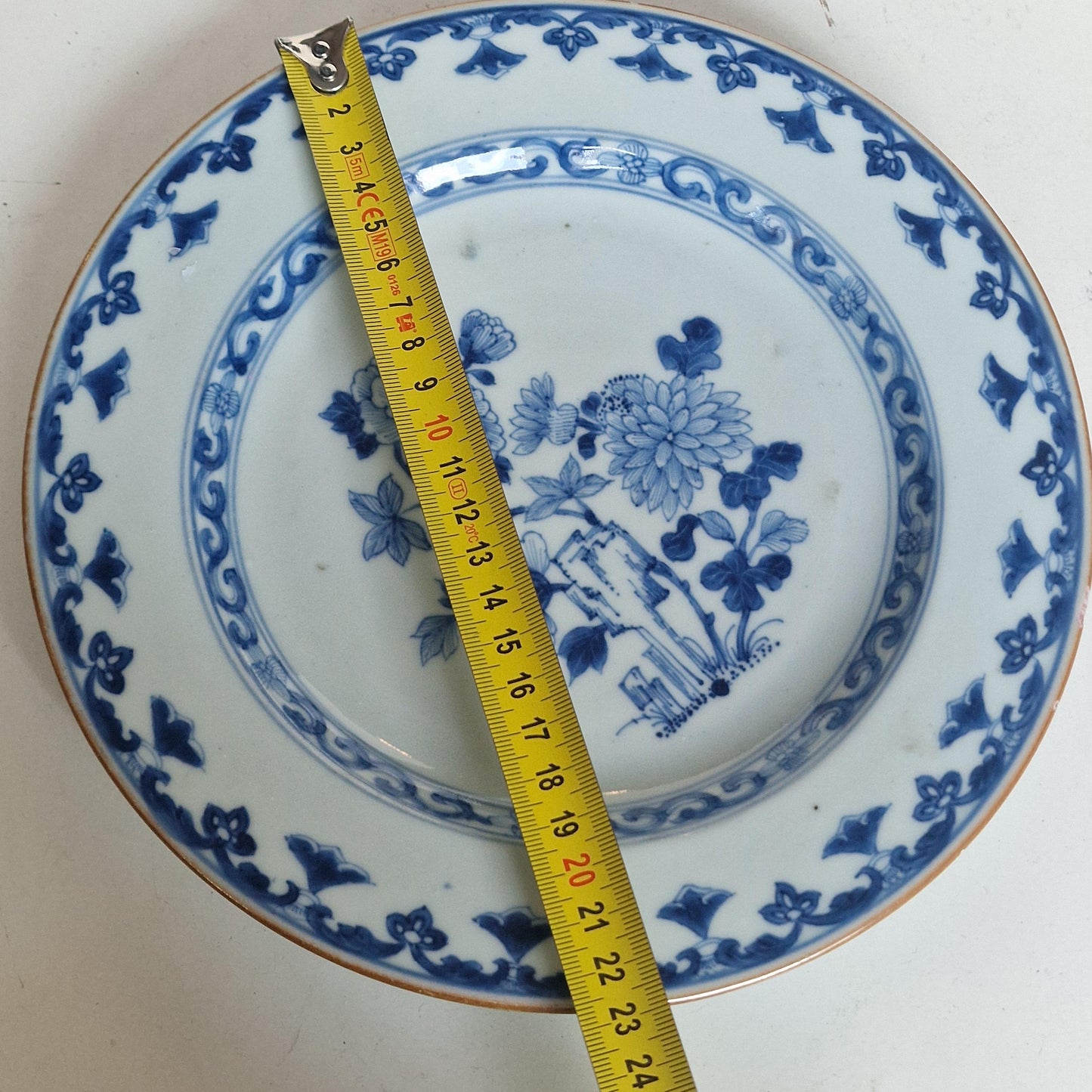 18th Century Chinese Export Porcelain Plate – Qianlong ca. 1760–1790 – Hand-Painted Blue & White