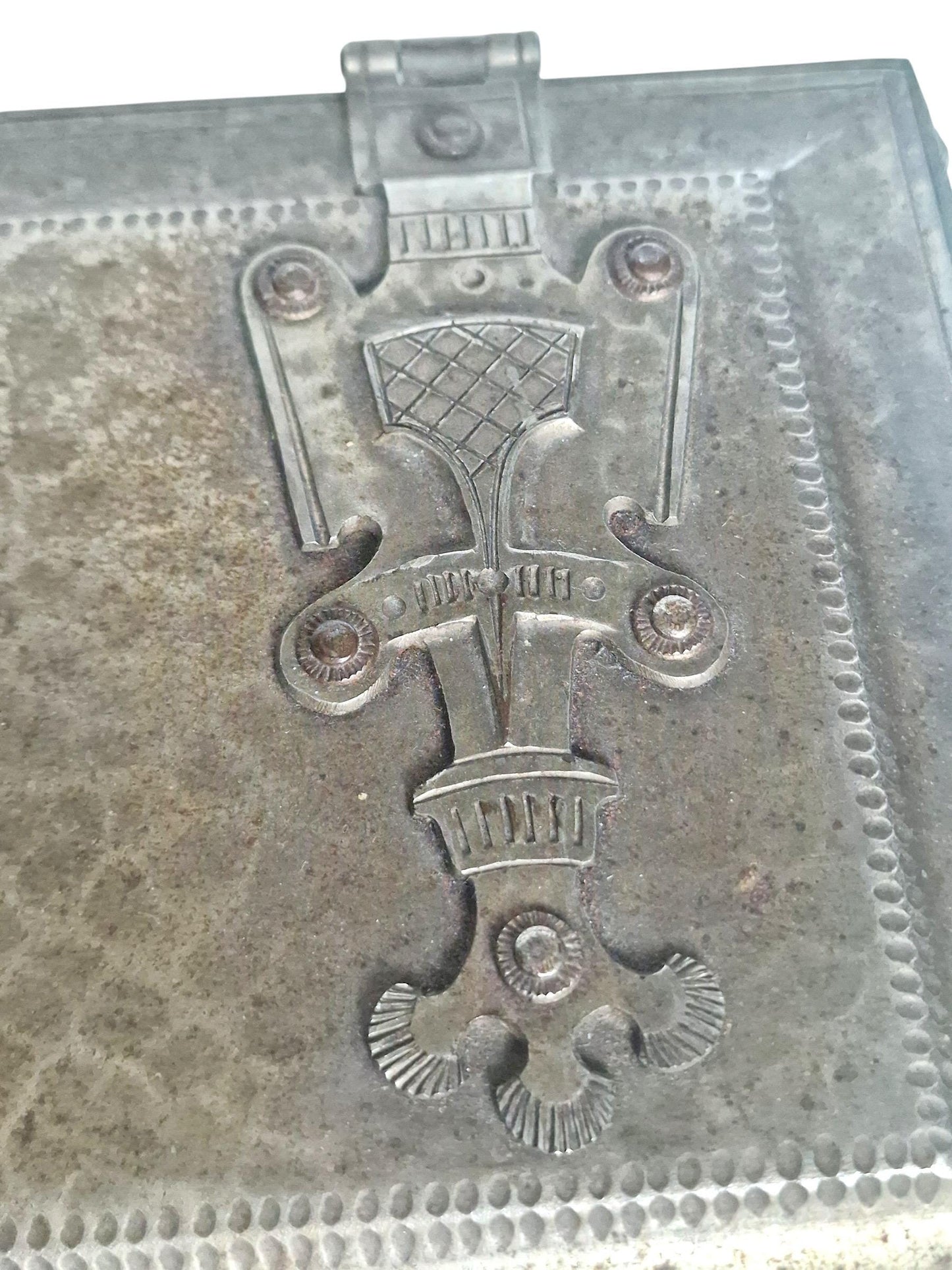 Arts & Crafts Hammered Metal pewter antique document Casket – England – c.1900–1915 scotland