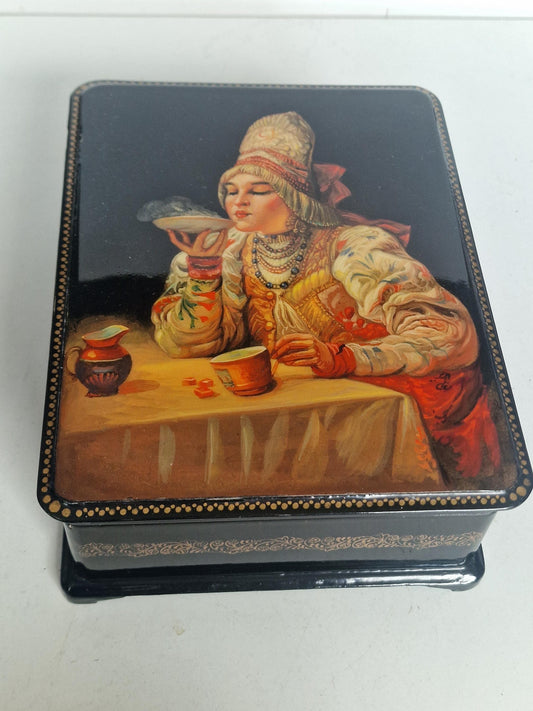 Teaparty - Rozhkov - Large Russian Fedoskino school, xl  lacquer box by A.A. Rozhkov, title: tea party - c. 2000