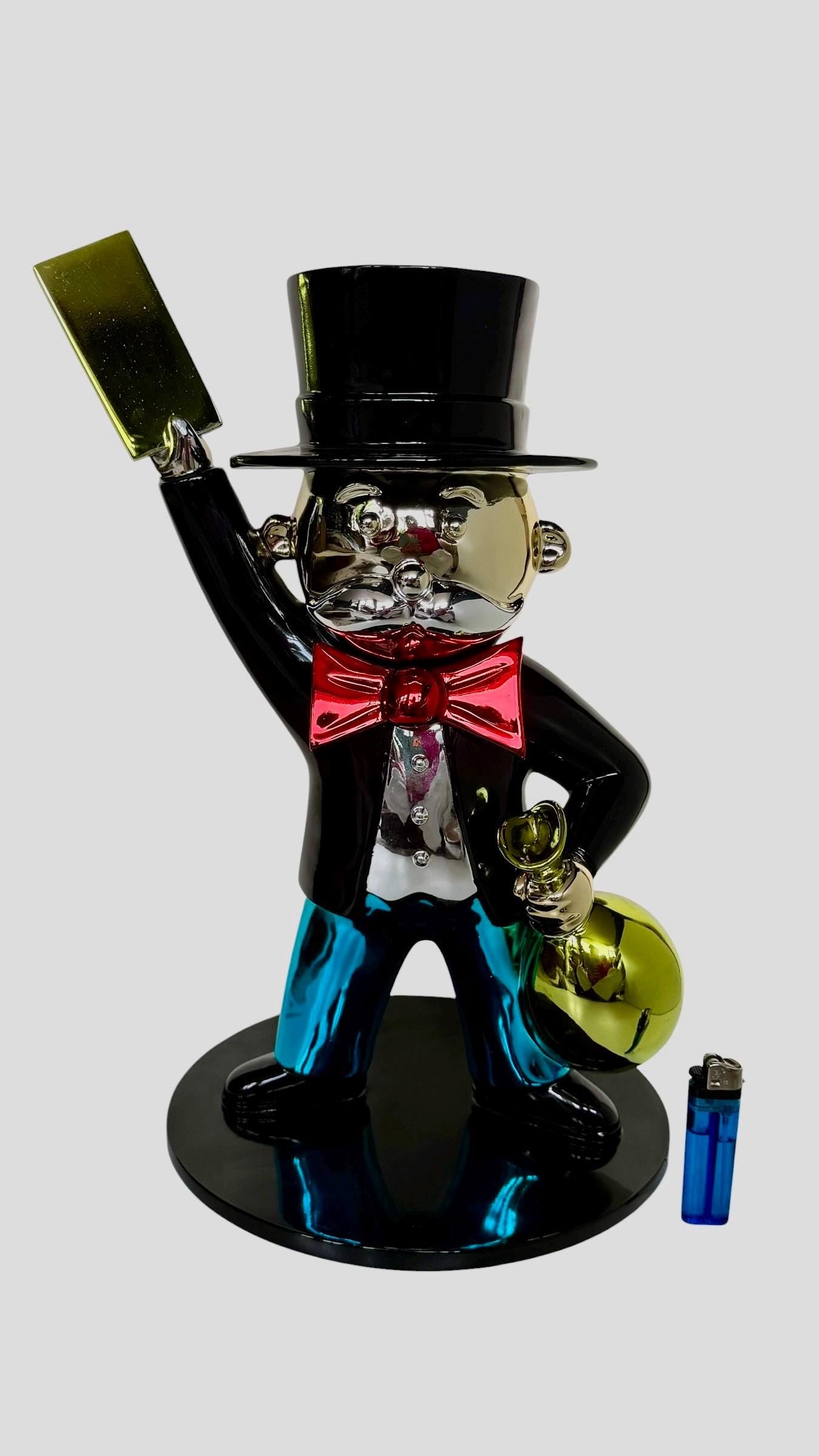 16.3’’ XL Diederik van Apple - mr monopoly - trust in gold - large pop art sculpture. Dutch designer, iconic conversation piece