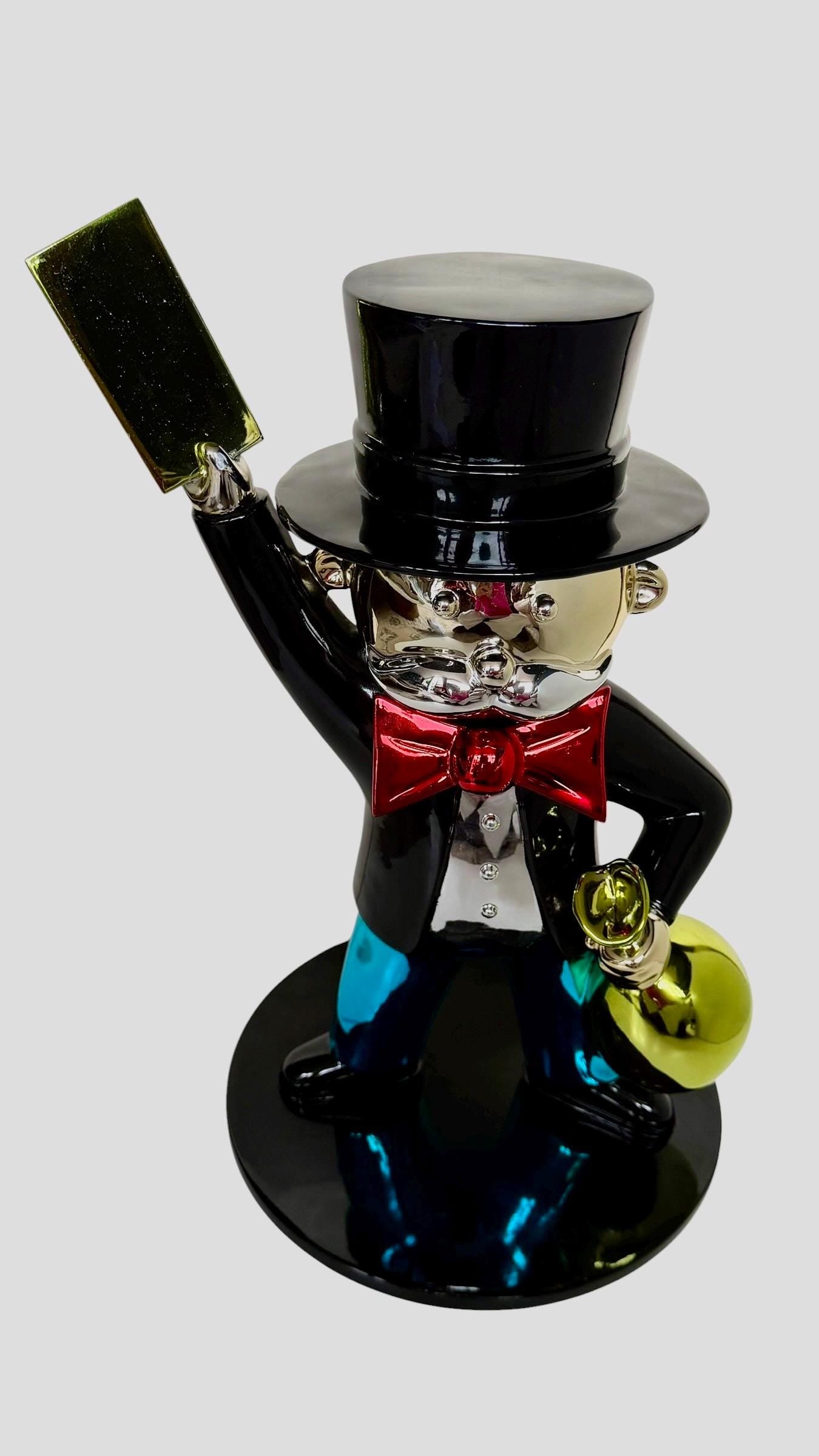 16.3’’ XL Diederik van Apple - mr monopoly - trust in gold - large pop art sculpture. Dutch designer, iconic conversation piece