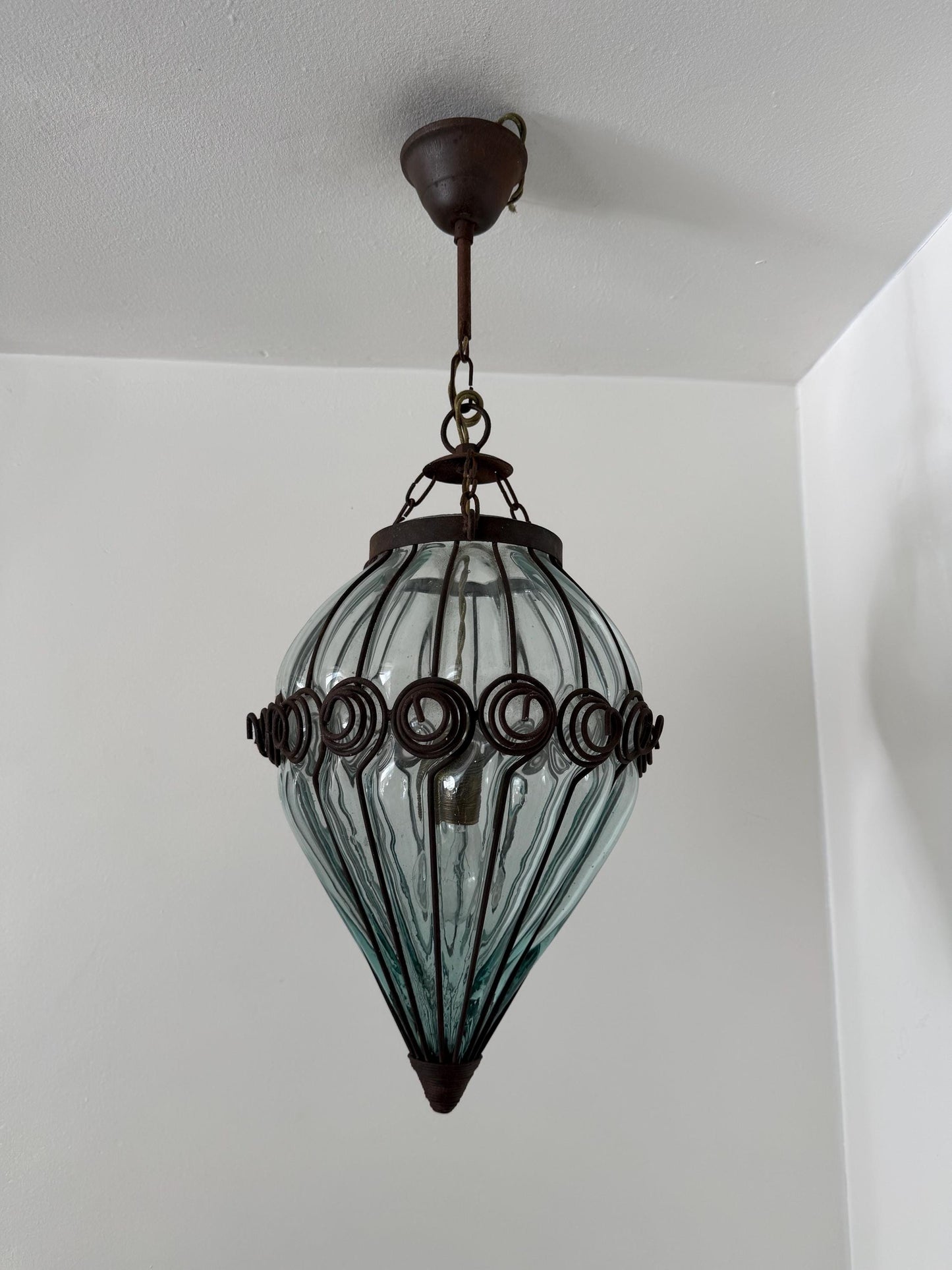 venezian vintage mouthblown glass ceiling lamp. veneziaanse oude hanglamp