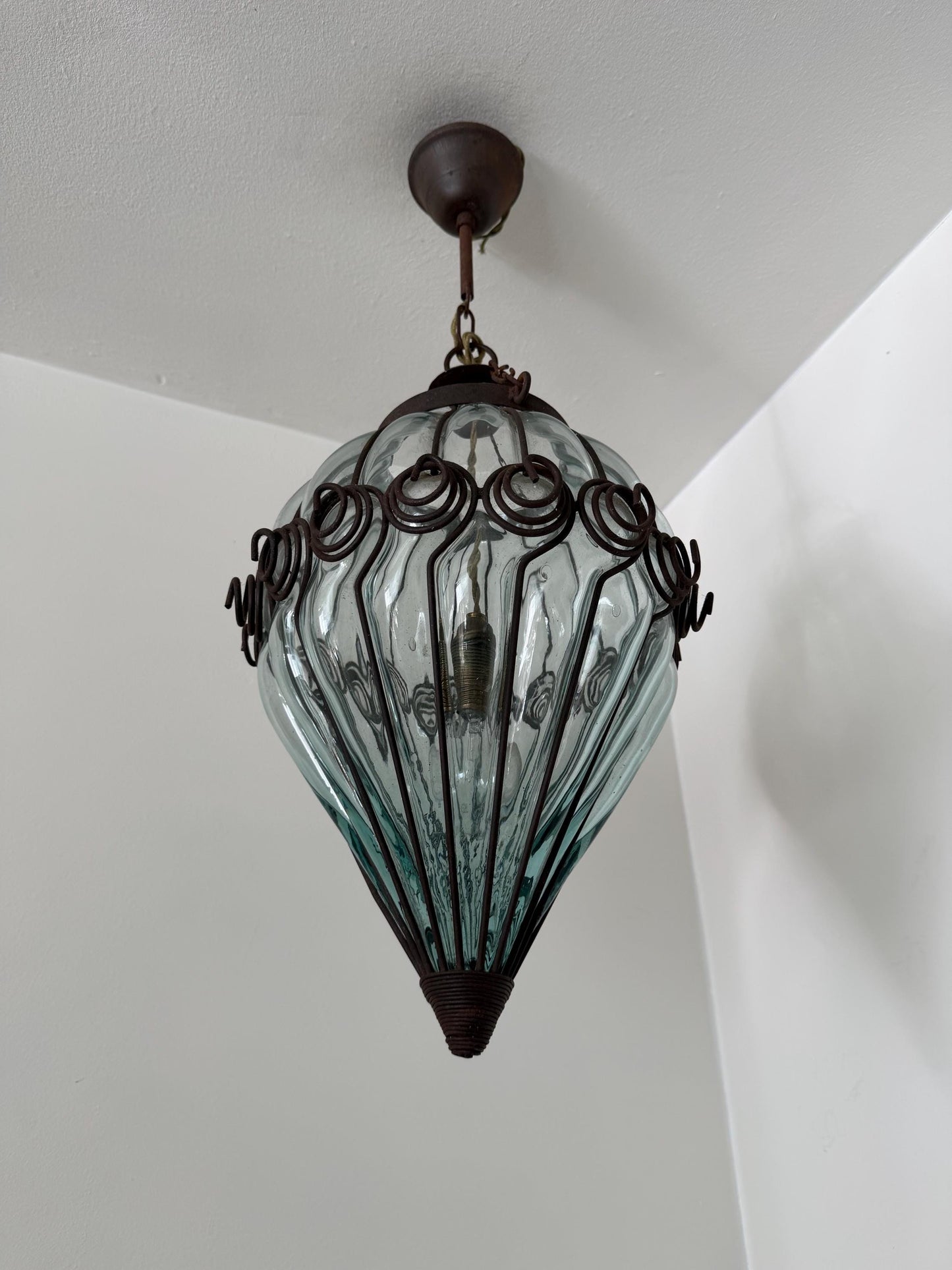 venezian vintage mouthblown glass ceiling lamp. veneziaanse oude hanglamp