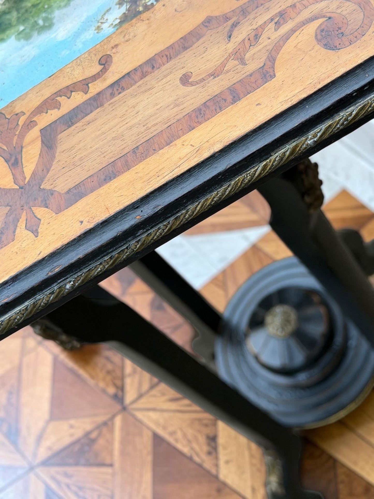 French Napoleon III Marquetry Plant Stand with Hand-Painted Ceramic Tile, circa 1860, antique sidetable.
