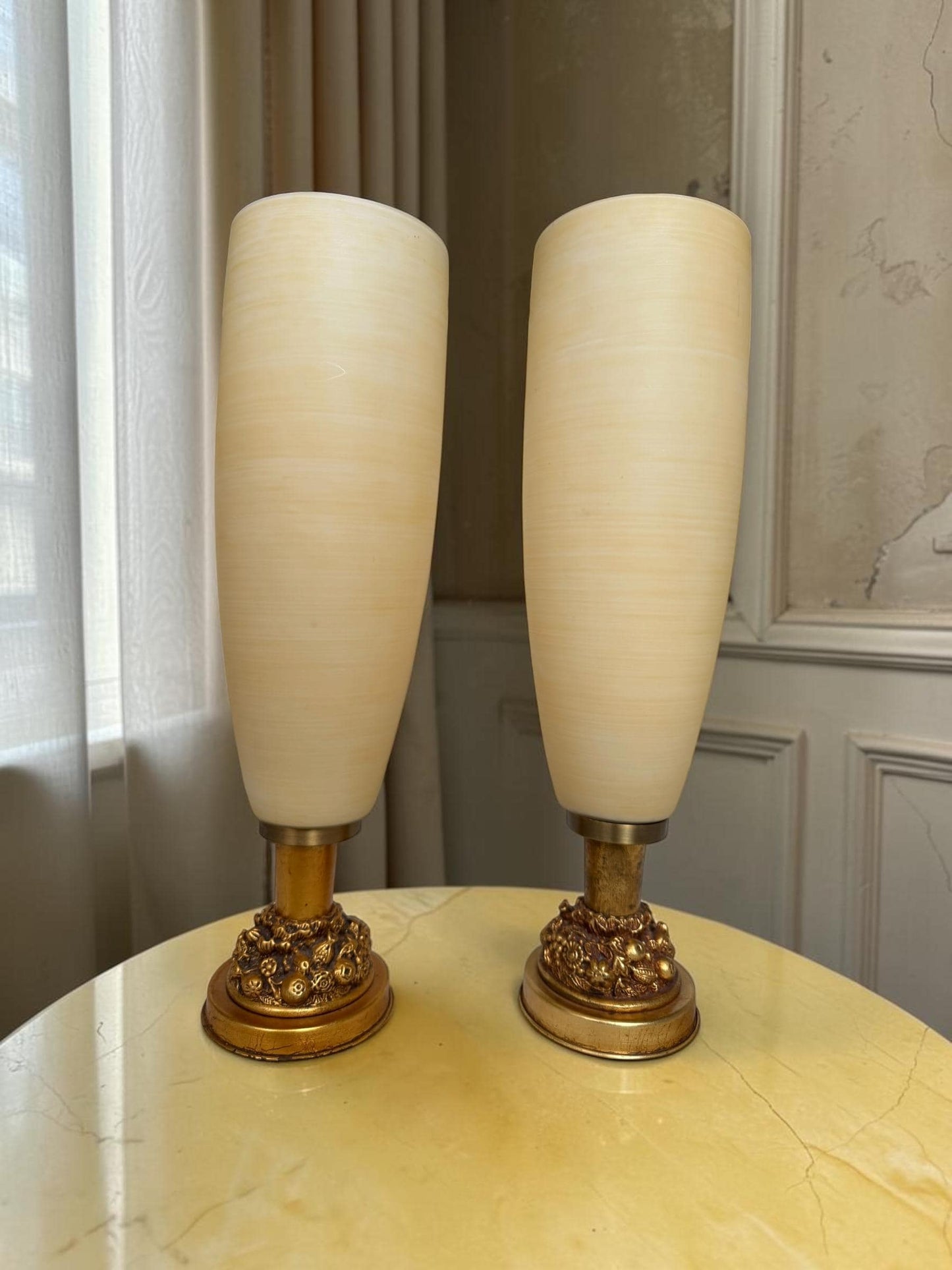 Pair of elegant tall Vintage Italian Hollywood Regency Table Lamps Frosted Glass Gilt Fruit Bases Mid Century Set tablelamps gold