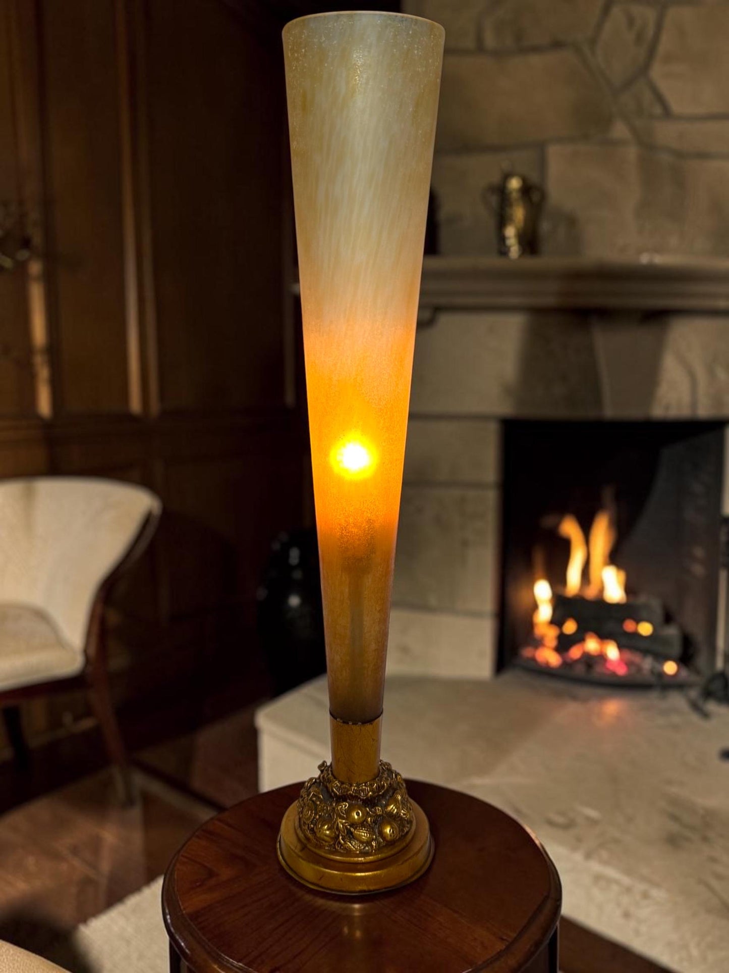 An elegant tall Vintage Italian Hollywood Regency Table Lamp Frosted Glass Gilt Fruit Base Mid Century  tablelamp goldausema lights
