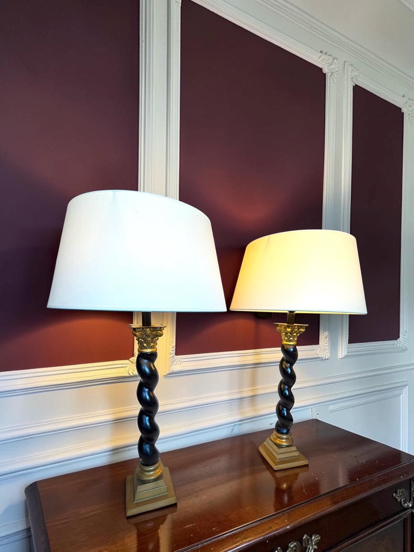 XL Pair of French Solomonic Barley Twist Table Lamps, Black Gilt solid brass 1940s midcentury empire revival korintische zuil 78 cm, 39.7 in