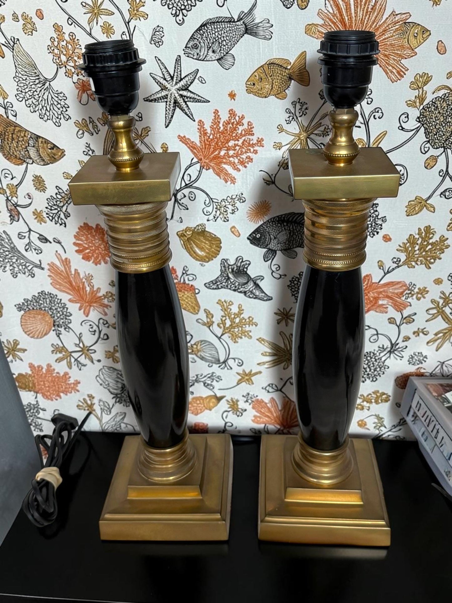 Set Empire Table Lamps, Brass gold & Black, White Pleated Shades, pair of peronne monaco regency kolom zuilen, 65 cm / 25.6 inch