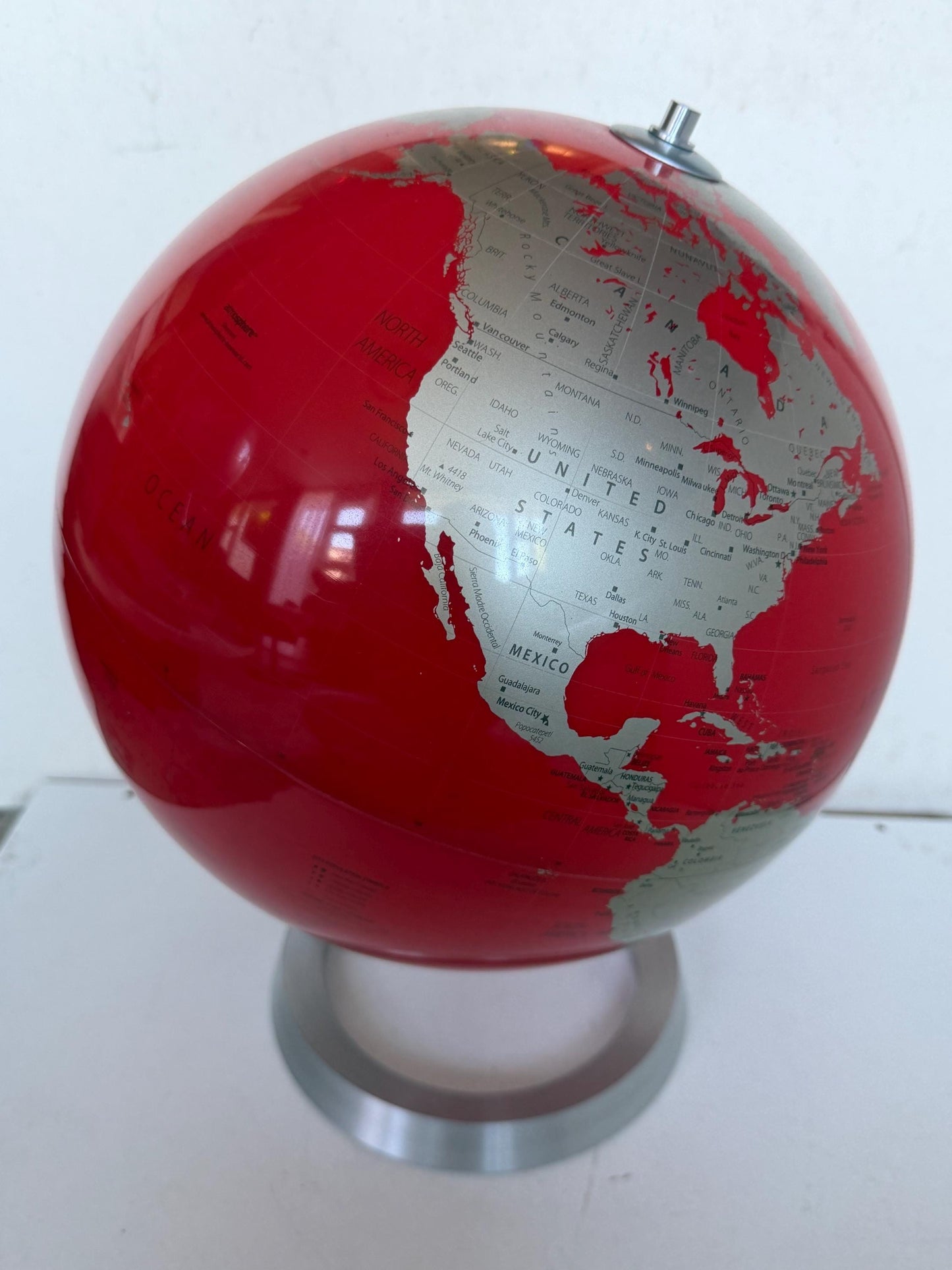 Atmosphere Full Circle Vision Red Design Globe