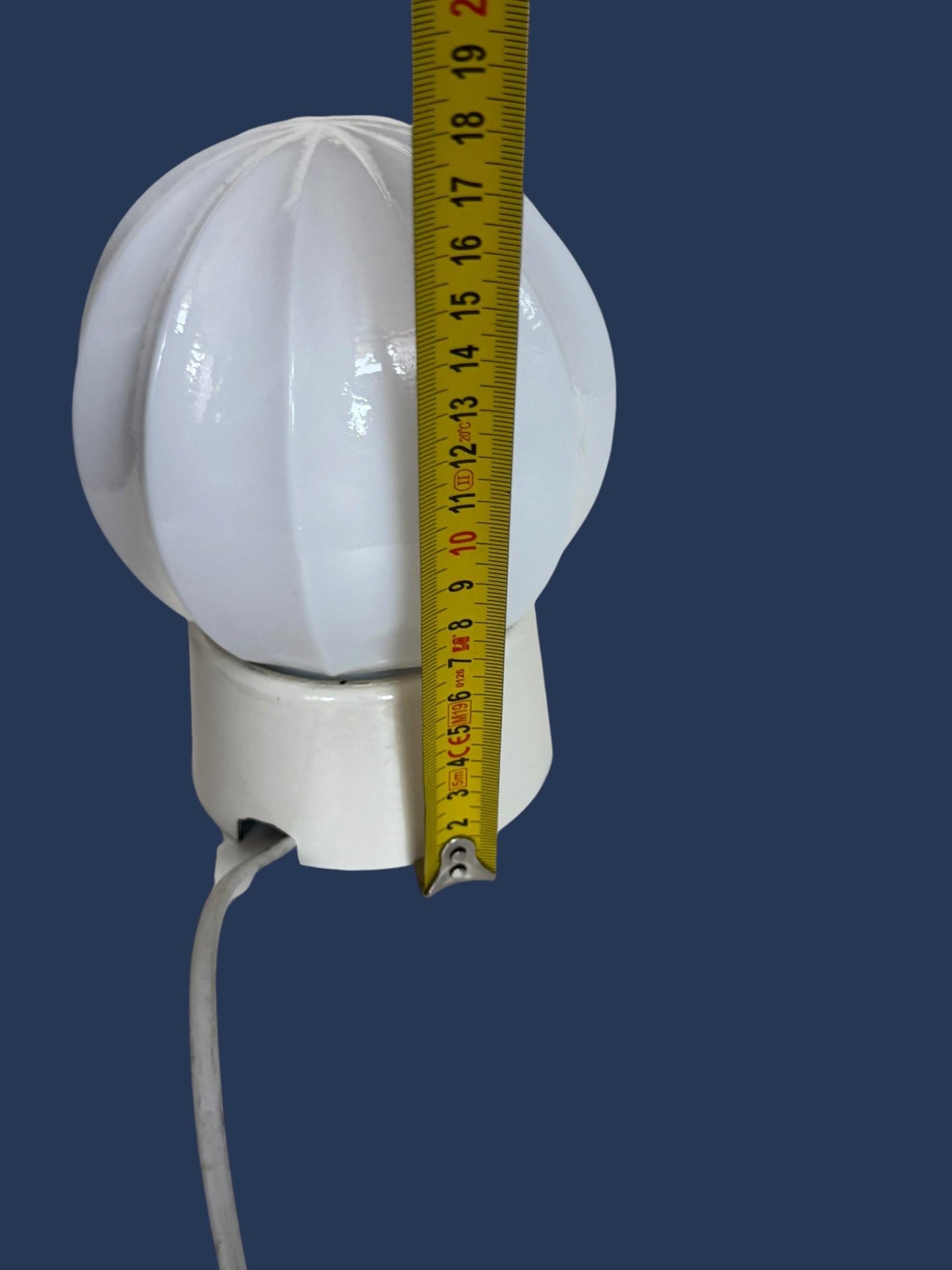 Art Deco Cream Glass tableLamp - Thabur, Niko Fixture