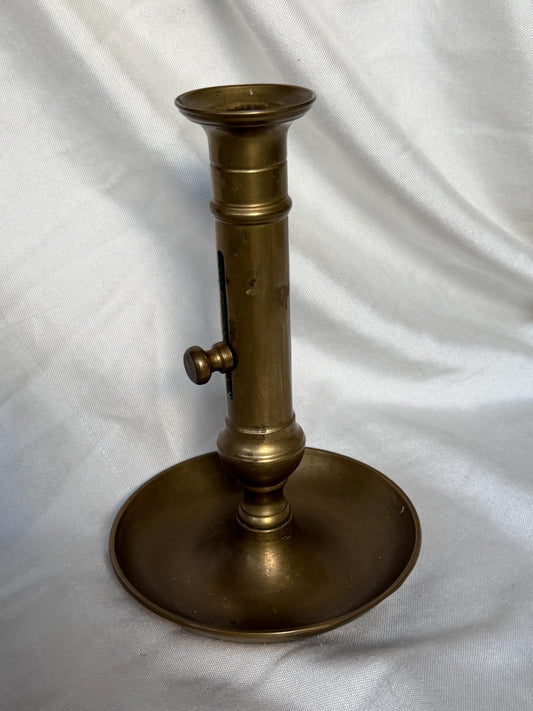 Antique brass Candle Holder, Brass Push Up Candlestick Circa 1900, schuifkandelaar.