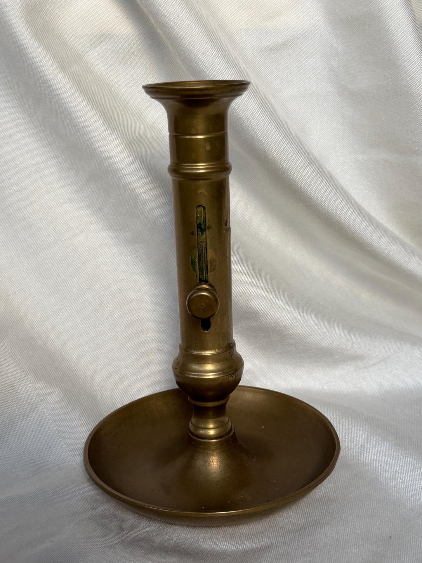 Antique brass Candle Holder, Brass Push Up Candlestick Circa 1900, schuifkandelaar.