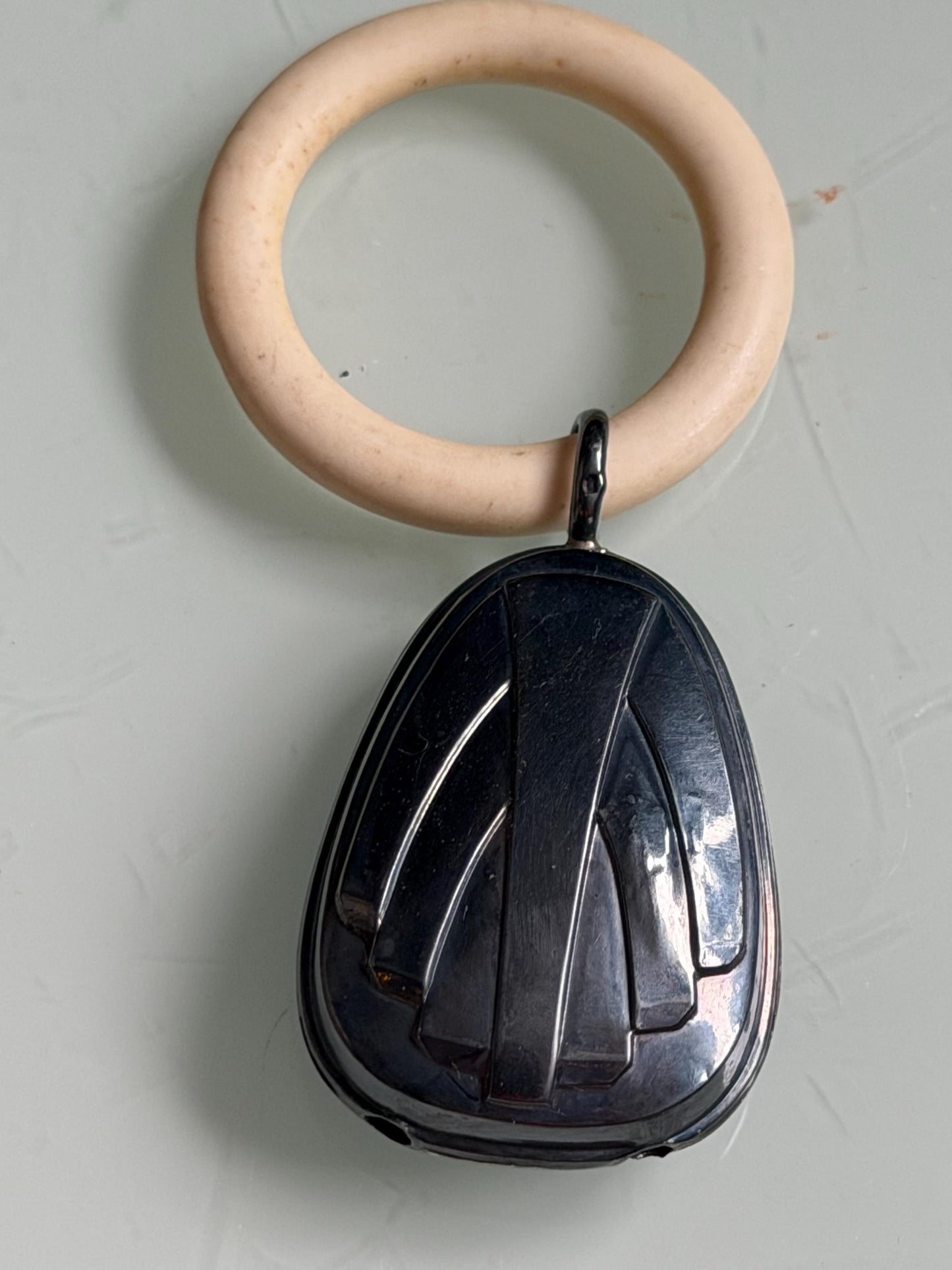 Bijtring, art deco, teething ring antique rattle for babybaby