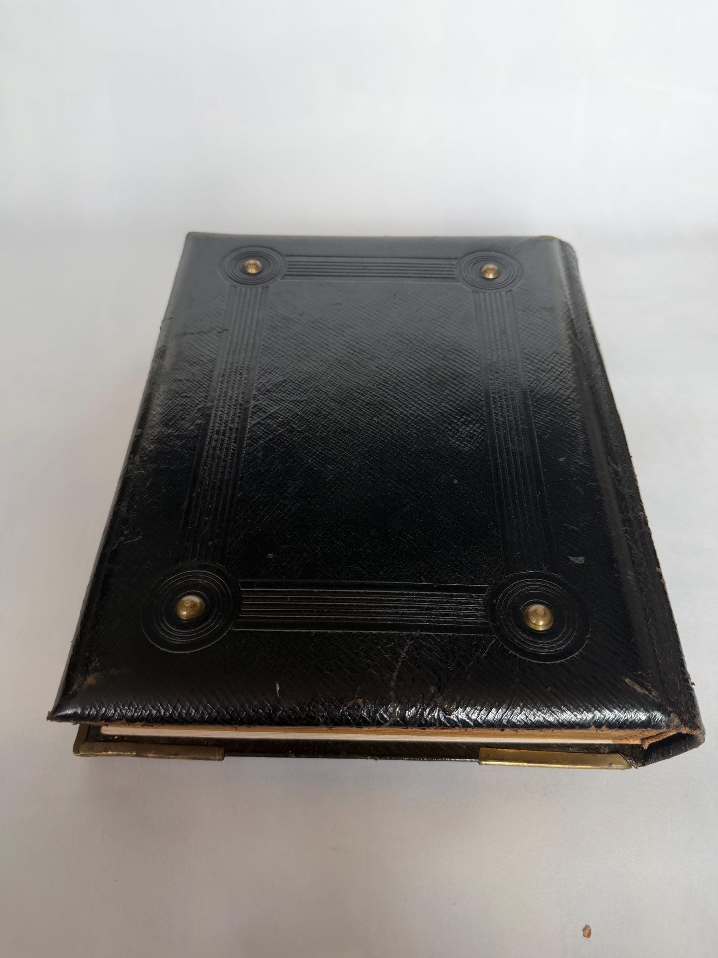Victorian xl Photo Album, Ornate gold metal Mounts, 19th century. 28 cm.