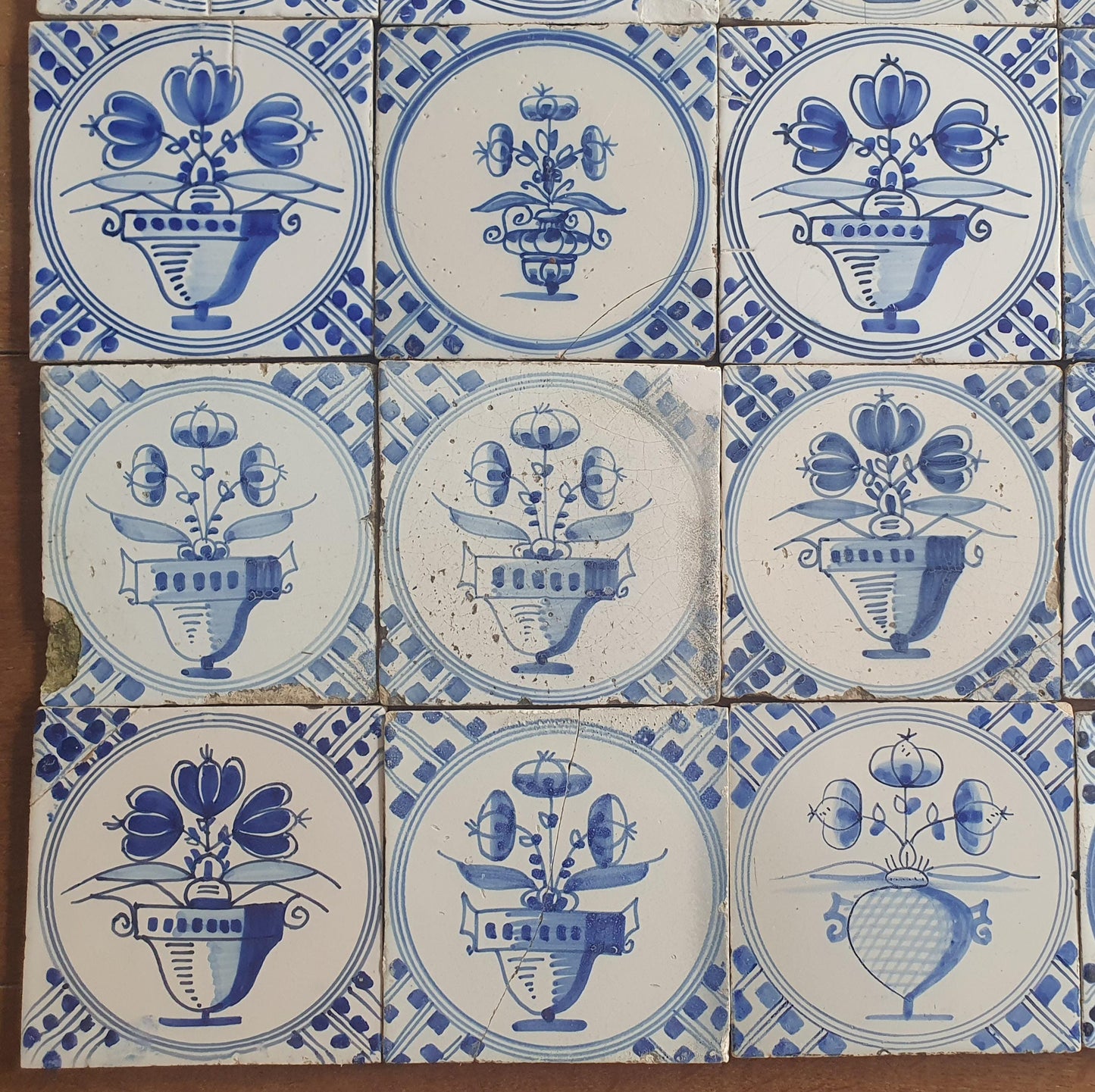 33 x Antique Delft flowers Tiles, 17th Century Dutch Wall Decor. planttile
