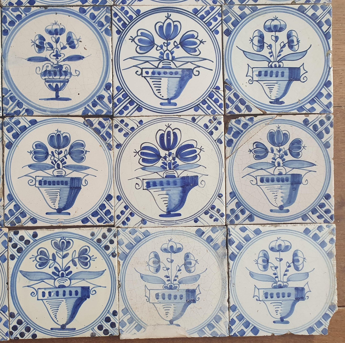 33 x Antique Delft flowers Tiles, 17th Century Dutch Wall Decor. planttile