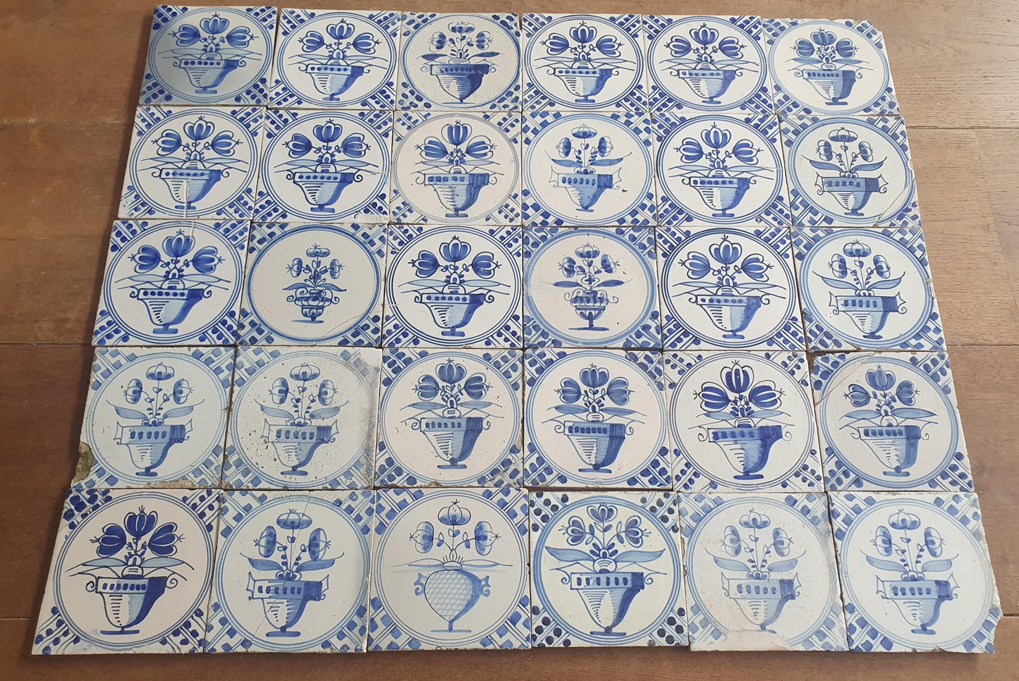 33 x Antique Delft flowers Tiles, 17th Century Dutch Wall Decor. planttile