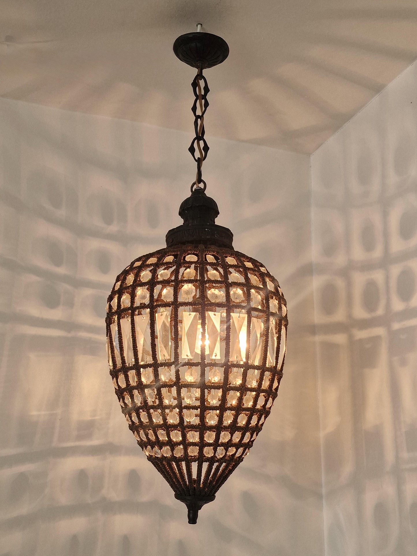 French Art Deco authentic Beaded Crystal Pear Chandelier, Circa 1930 - het Gooi, the Netherlands, stunning light aura