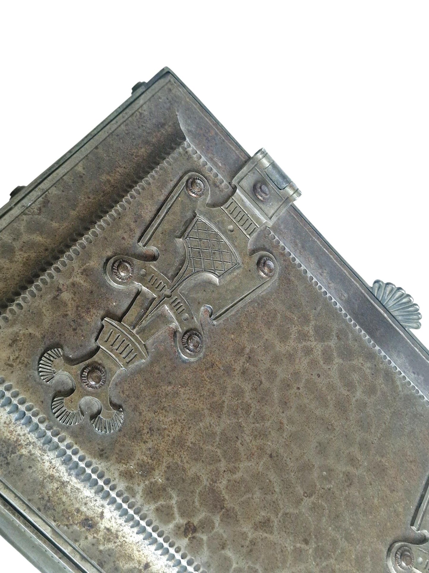 Arts & Crafts Hammered Metal pewter antique document Casket – England – c.1900–1915 scotland