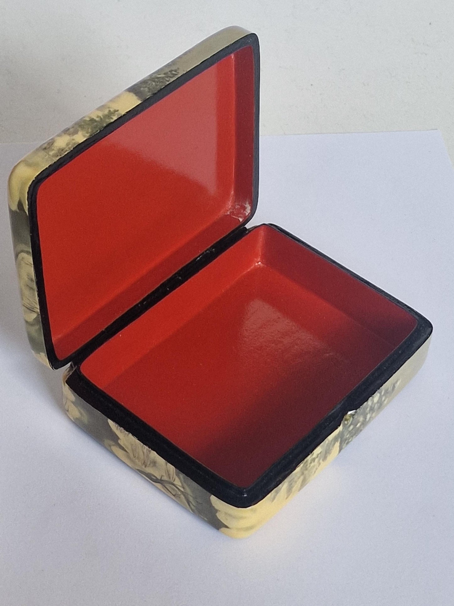 Russian Fedoskino lacquer box by G. Demkina, winter landscape, c. 2000