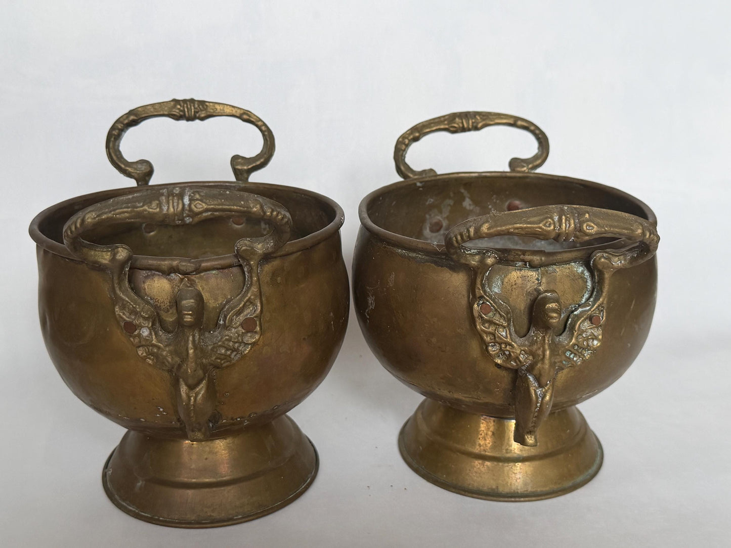 Antique Pair of Art Nouveau Cachepots with Mythical Winged Siren Handles c.1900–1920, set planters in red and yellow copper and brass