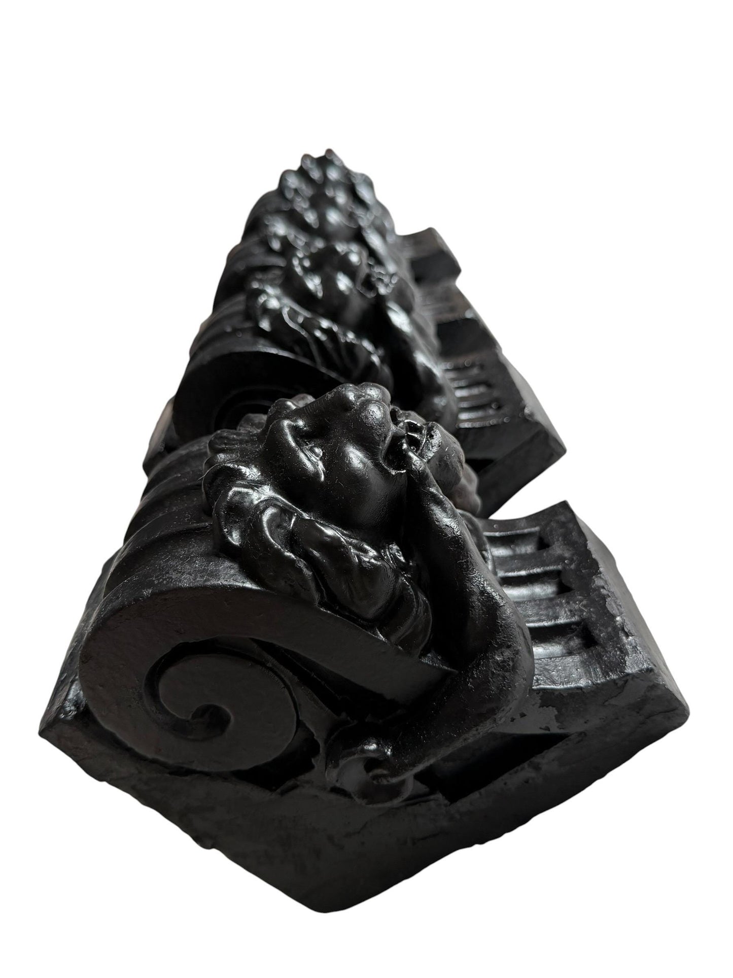Set of 4 Art Nouveau Architectural Plaster Corbels with Grotesque Lion Masks, ca. 1900 Antique consoles ornament