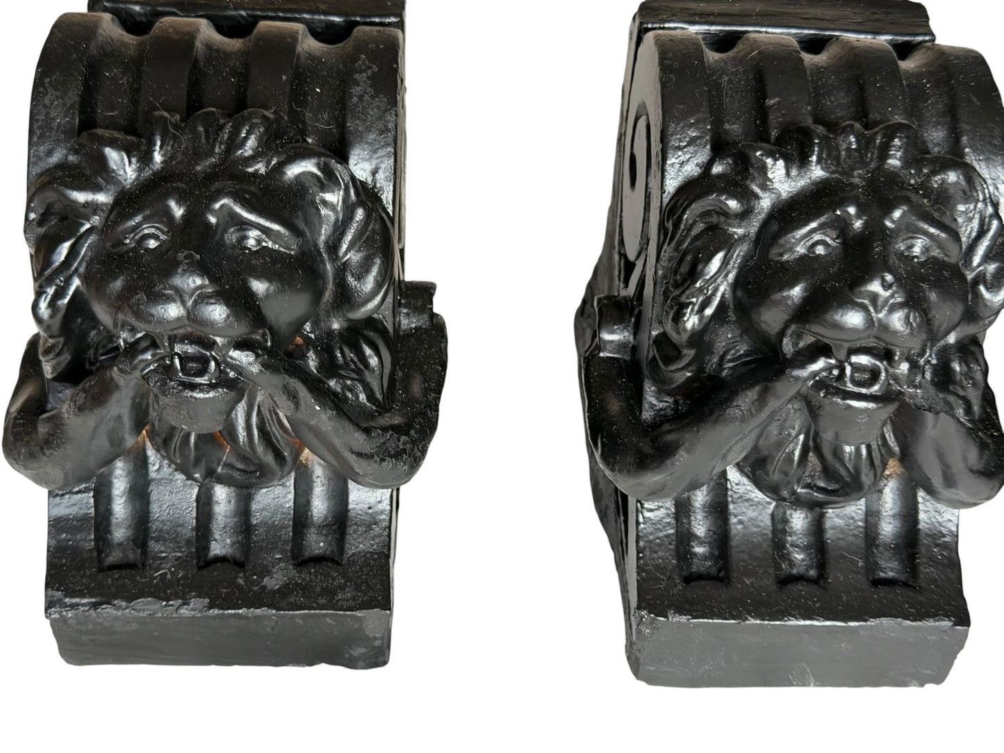 Set of 4 Art Nouveau Architectural Plaster Corbels with Grotesque Lion Masks, ca. 1900 Antique consoles ornament