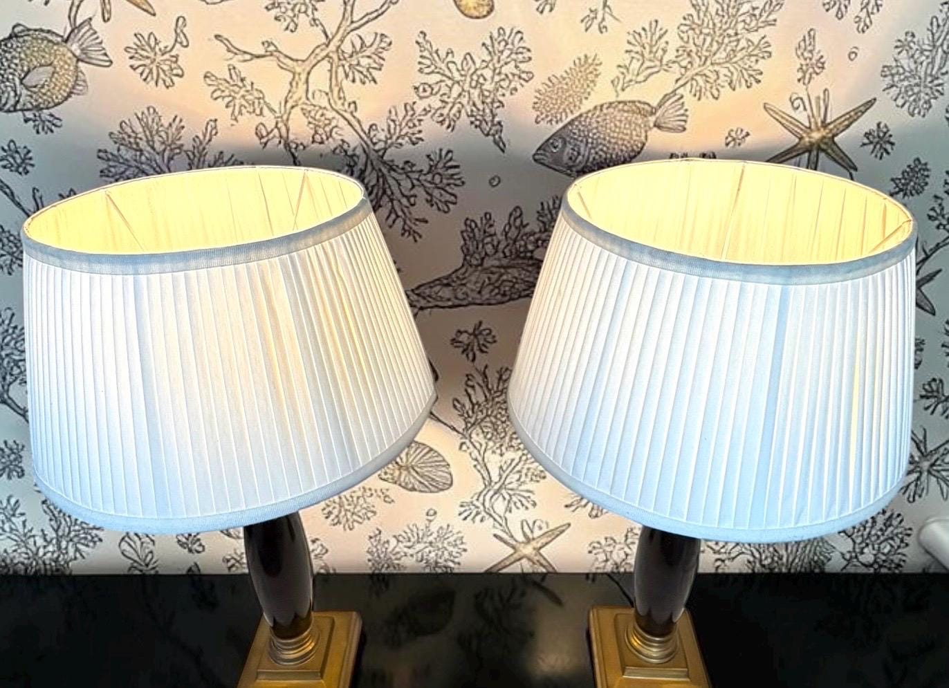 Set Empire Table Lamps, Brass gold & Black, White Pleated Shades, pair of peronne monaco regency kolom zuilen, 65 cm / 25.6 inch