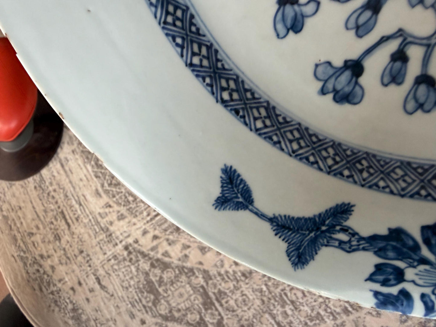 XL chinese Export Blue and White Porcelain Charger Qianlong Scholar’s Garden 35,5 cm