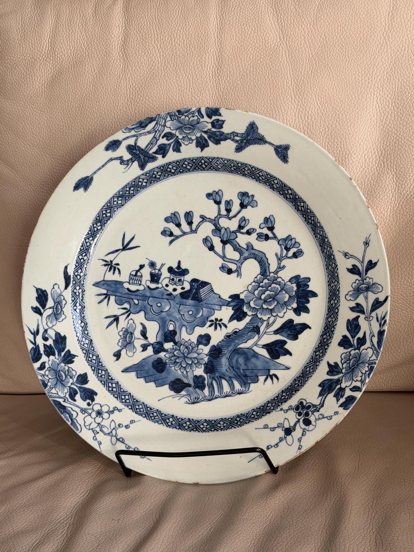 XL chinese Export Blue and White Porcelain Charger Qianlong Scholar’s Garden 35,5 cm