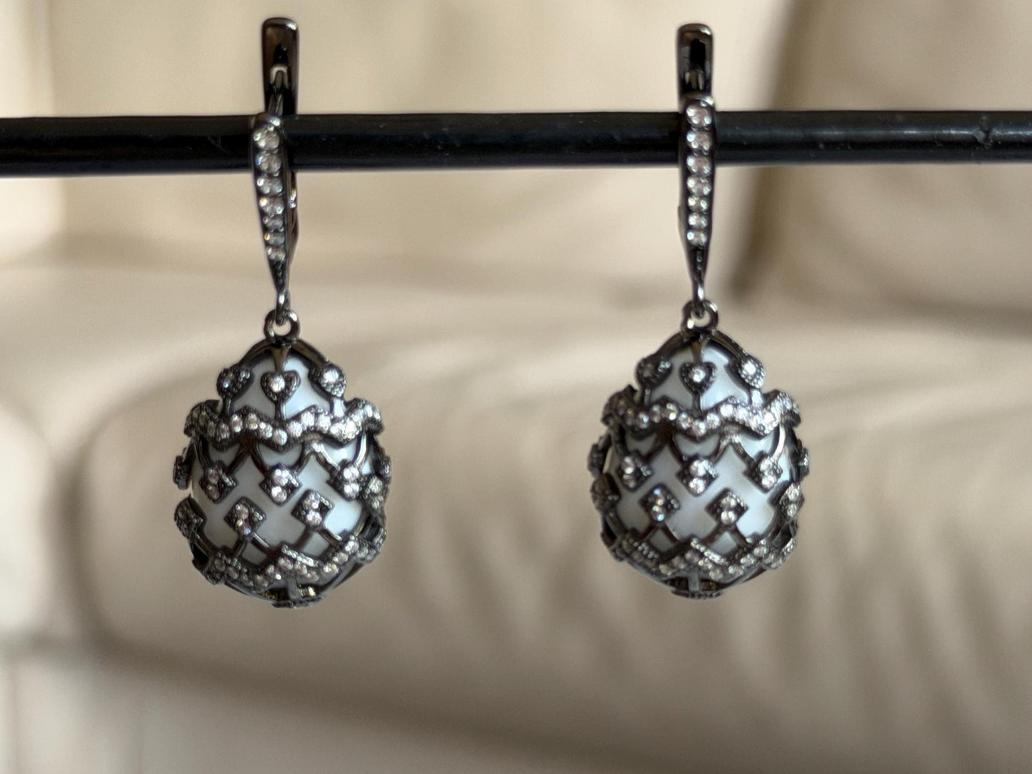 Fabergé - model Agatha - Egg pendant Sterling Silver Earrings, Tatiana Tsars Collection, Blackened Silver, White Agate & Zircon, 925