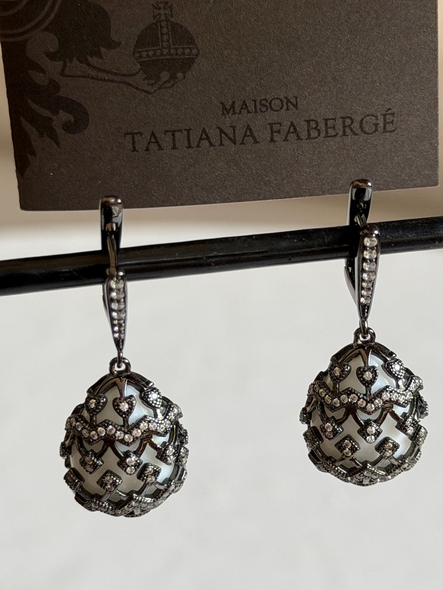 Fabergé - model Agatha - Egg pendant Sterling Silver Earrings, Tatiana Tsars Collection, Blackened Silver, White Agate & Zircon, 925