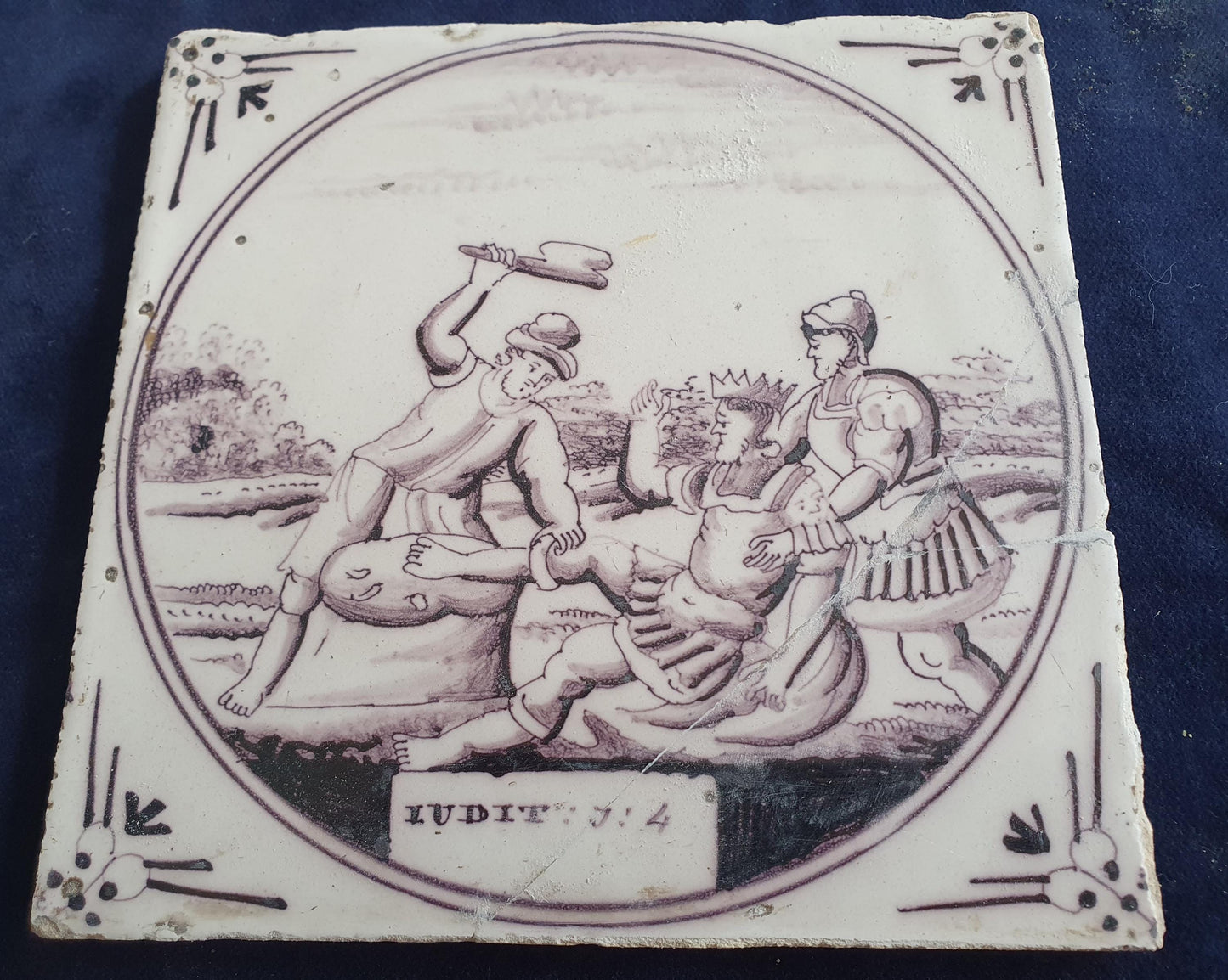 Delft tile, Dutch manganese biblical scene bible tile, 18th century, Judit j :4               Delft tile bibel.