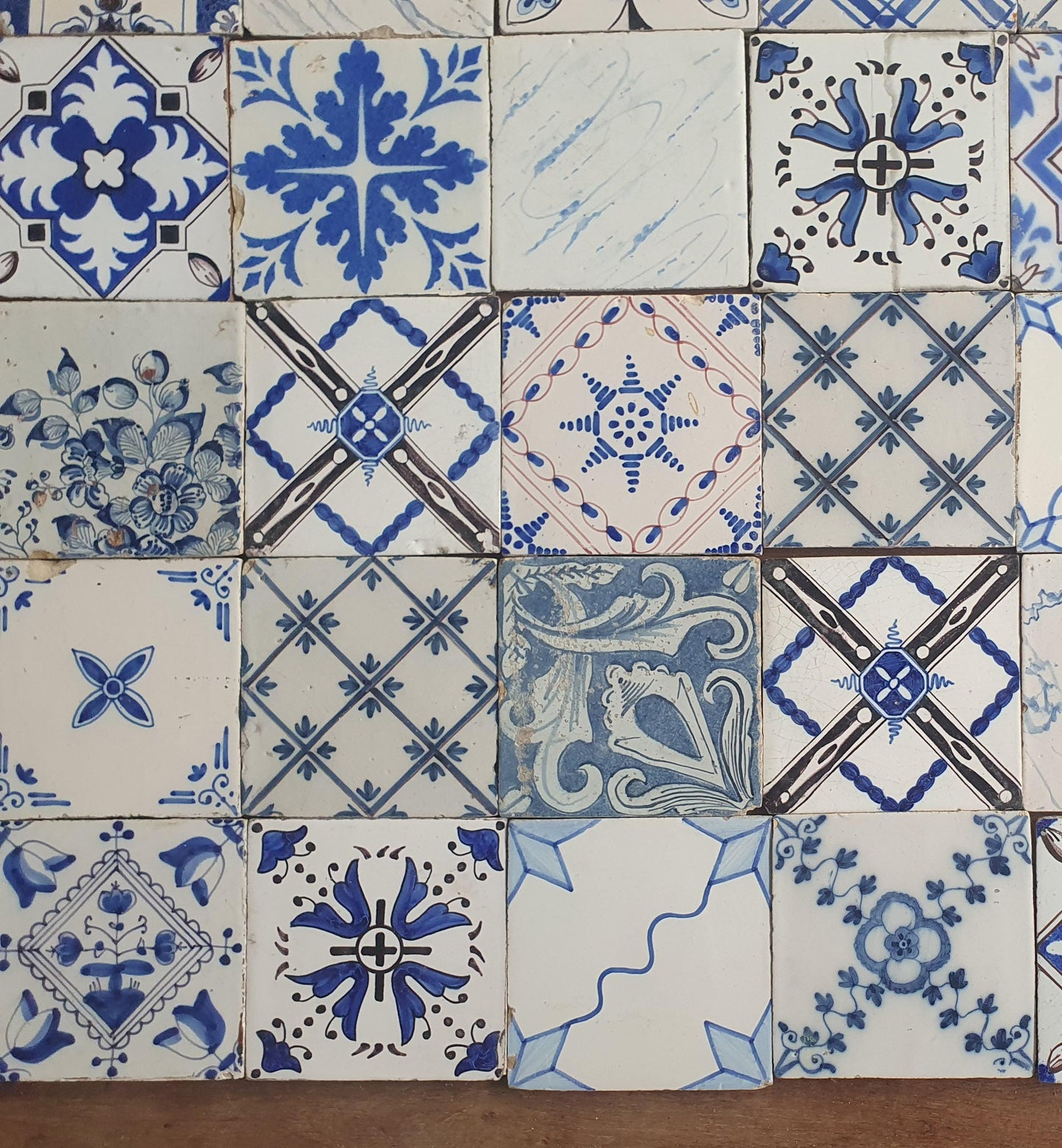 45 x Dutch Delft Blue Tile Ormanent, mix, 18th-19th century, antique collectable and backsplash fireplace kitchen tiles. ornamenttile