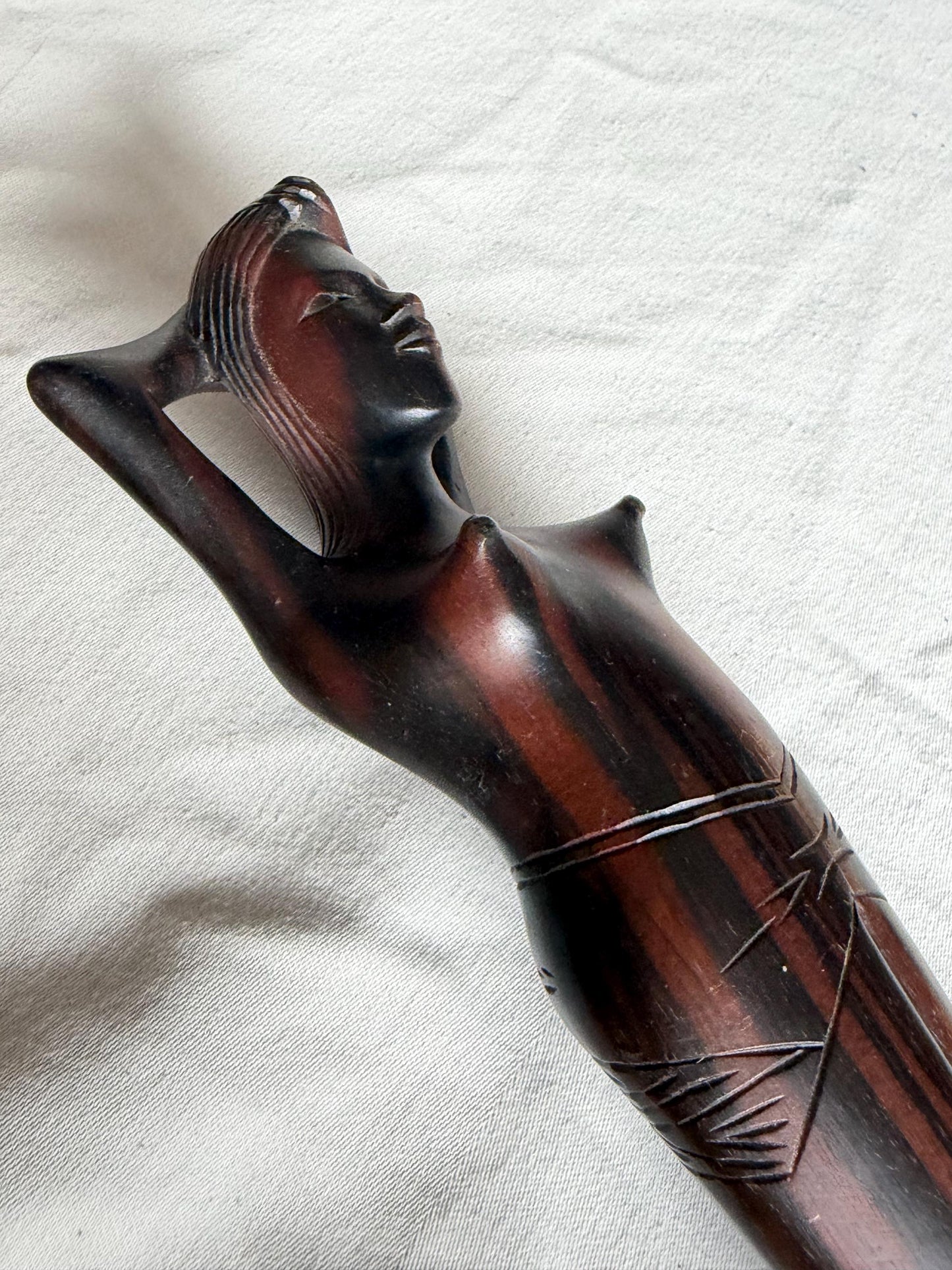 African Ebony Wood Nutcracker – Hand Carved Female Figure – 34 cm – Vintage notenkraker woman legs