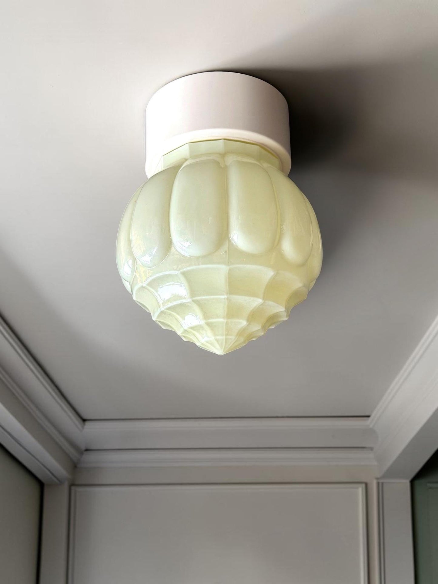 Art Deco light greige soft Glass Ceiling Lamp - Thabur, the shell,  Niko Fixture, dutch amsterdam design trapeze lights