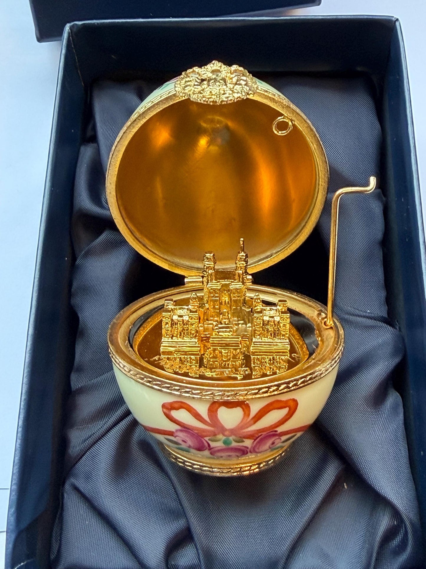 XL Fabergé Egg, Sterling Silver, 24K Gold, palace inside, Faberge with goldgilt and Limoges Porcelain, marked numbered