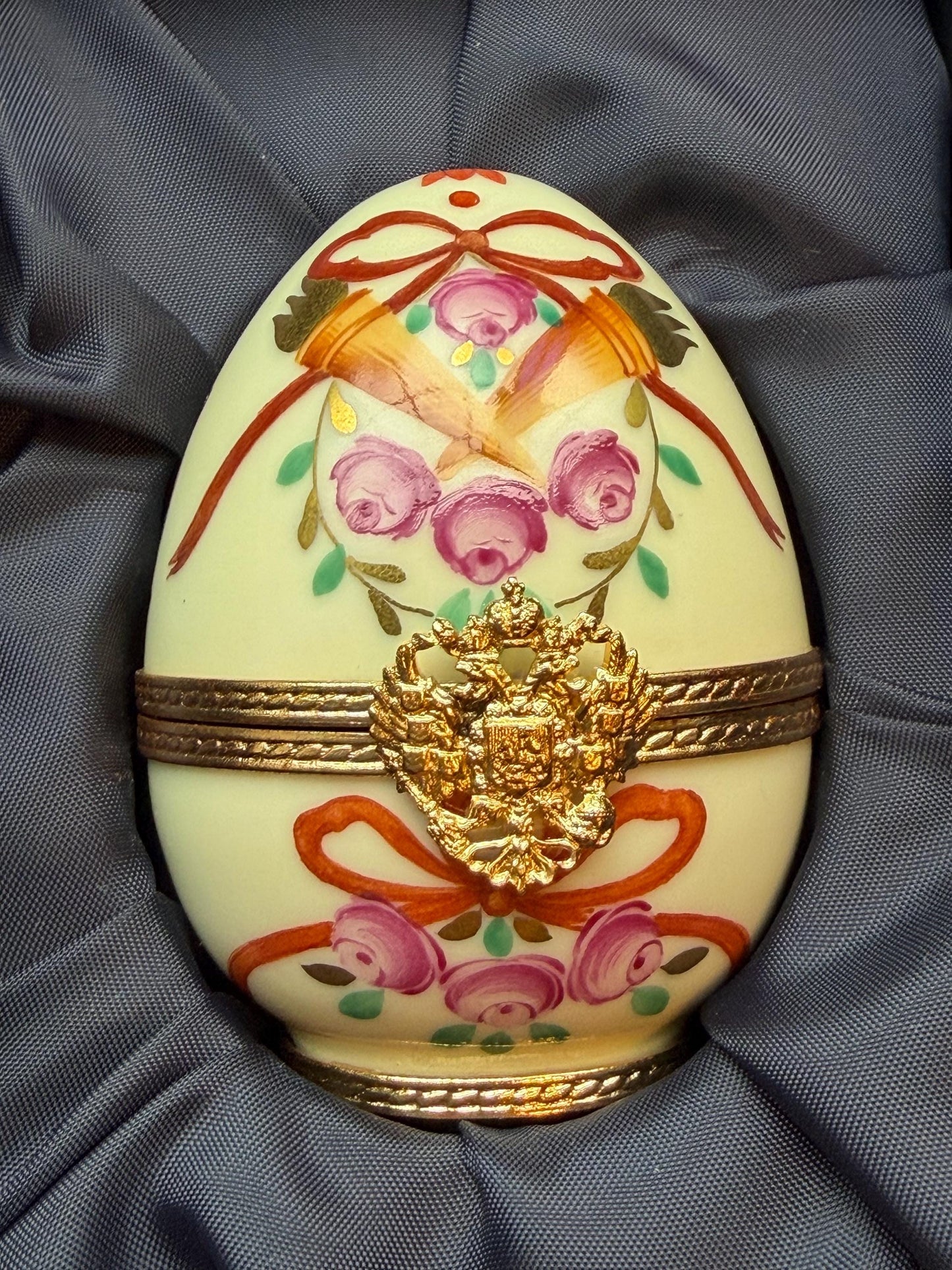 XL Fabergé Egg, Sterling Silver, 24K Gold, palace inside, Faberge with goldgilt and Limoges Porcelain, marked numbered