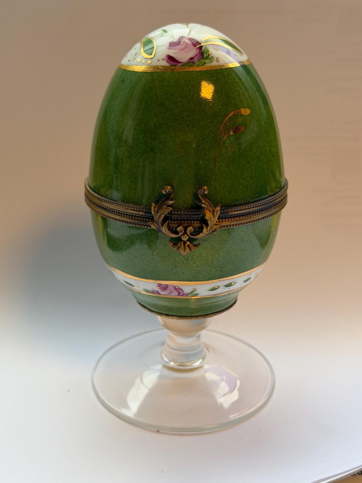 gilded porcelain musical egg w. gold swan, musicbox with Vintage Fabergé Style Egg Music Box with Hidden Trinket Compartment, vintage