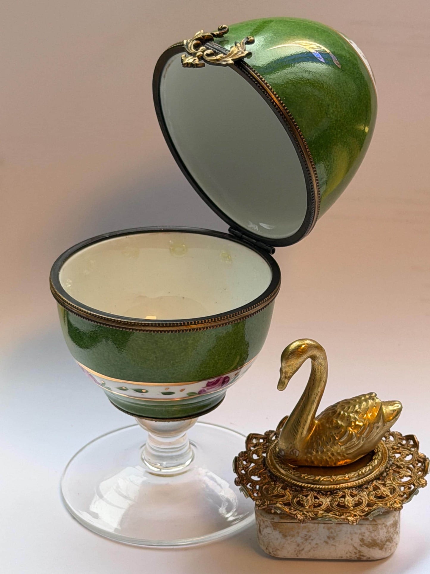 gilded porcelain musical egg w. gold swan, musicbox with Vintage Fabergé Style Egg Music Box with Hidden Trinket Compartment, vintage