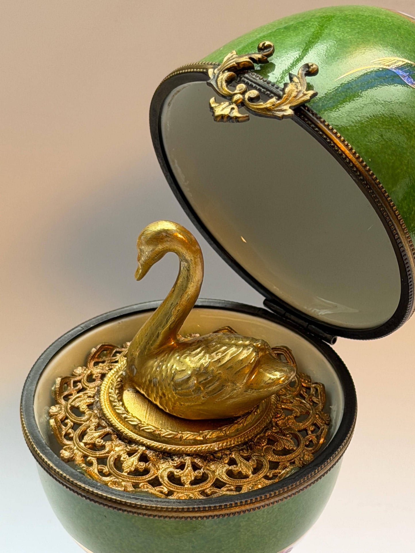 gilded porcelain musical egg w. gold swan, musicbox with Vintage Fabergé Style Egg Music Box with Hidden Trinket Compartment, vintage