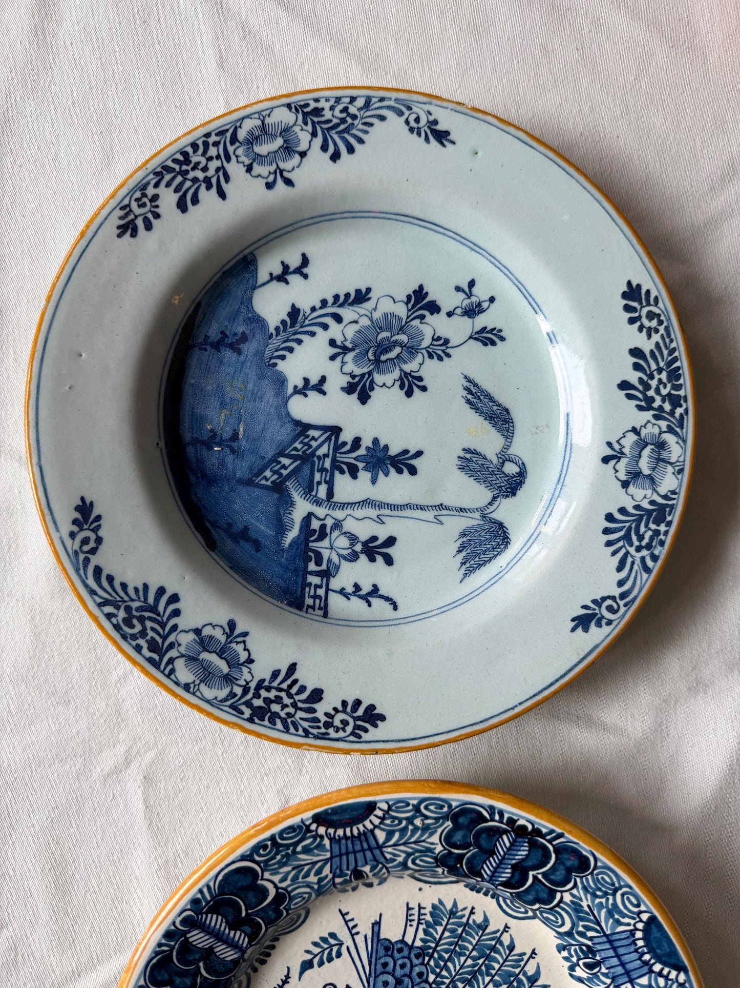 Antique Delft blue Plates, dutch pottery ‘de porceleyne bijl’,  Handpainted Decor, 18th Century (Set of 2) wallplates chinoiserie peacock