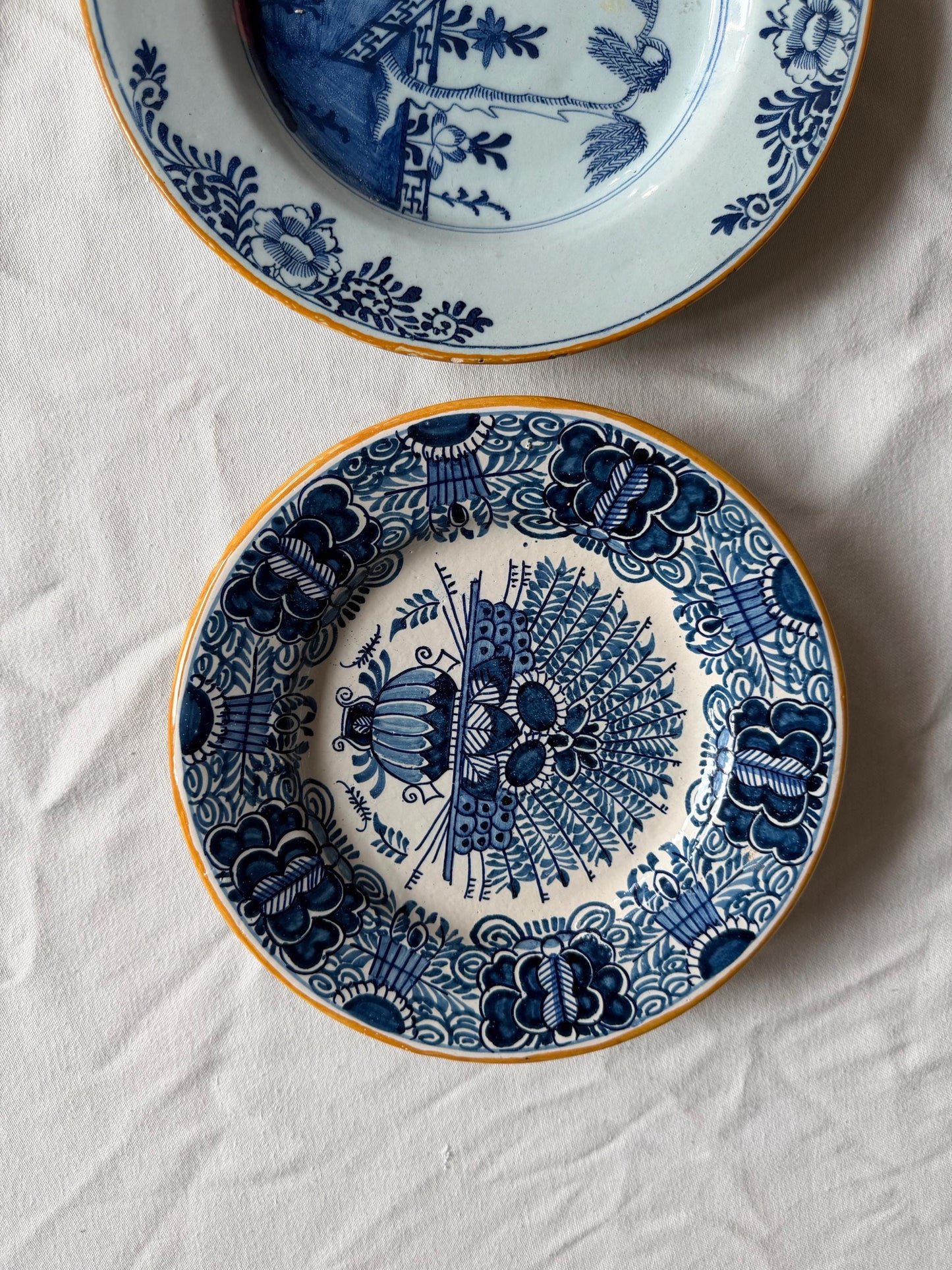 Antique Delft blue Plates, dutch pottery ‘de porceleyne bijl’,  Handpainted Decor, 18th Century (Set of 2) wallplates chinoiserie peacock
