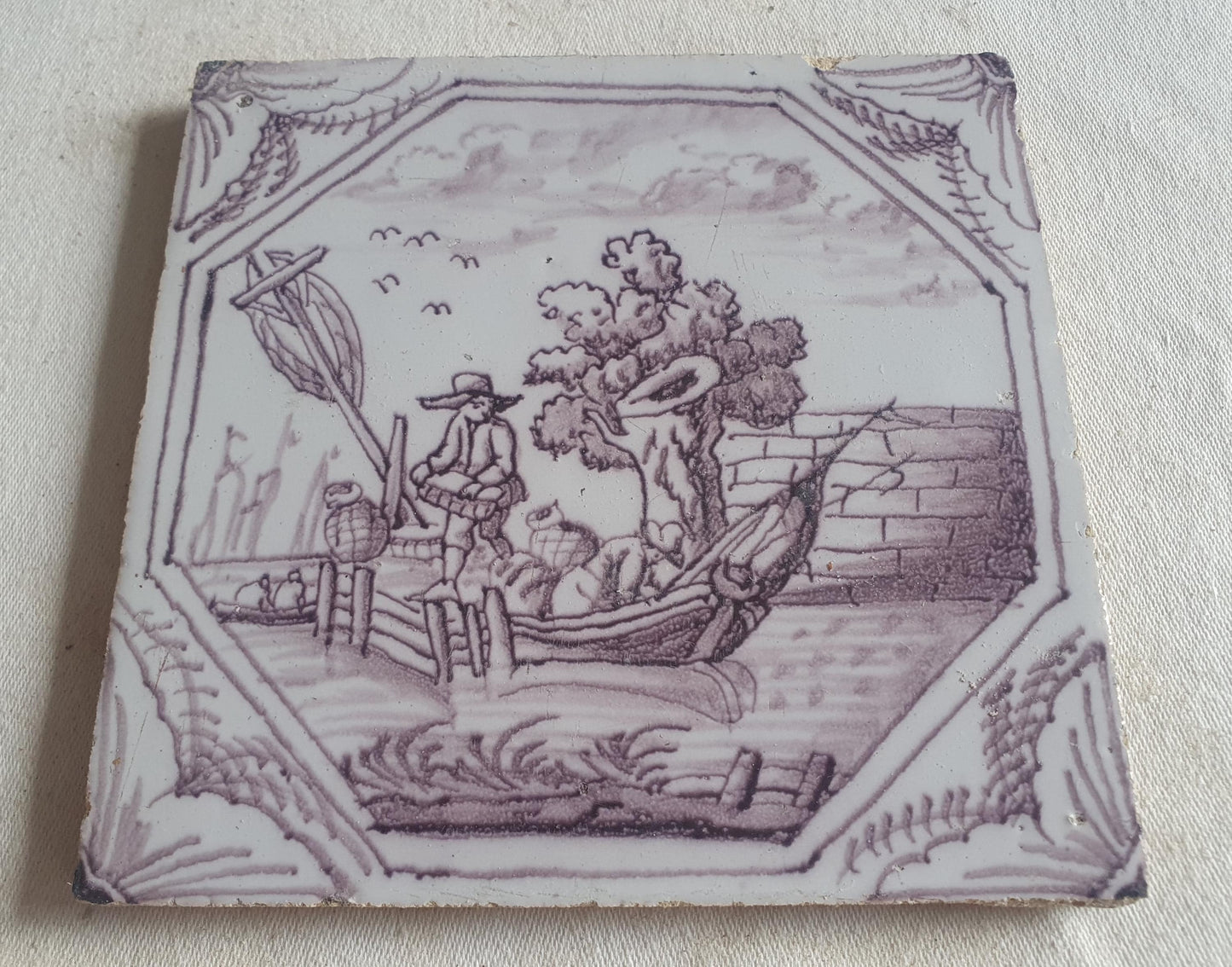 Delft tile, Merchants, 18th century (c. 1760) Dutch manganese tile . ( figuretile )