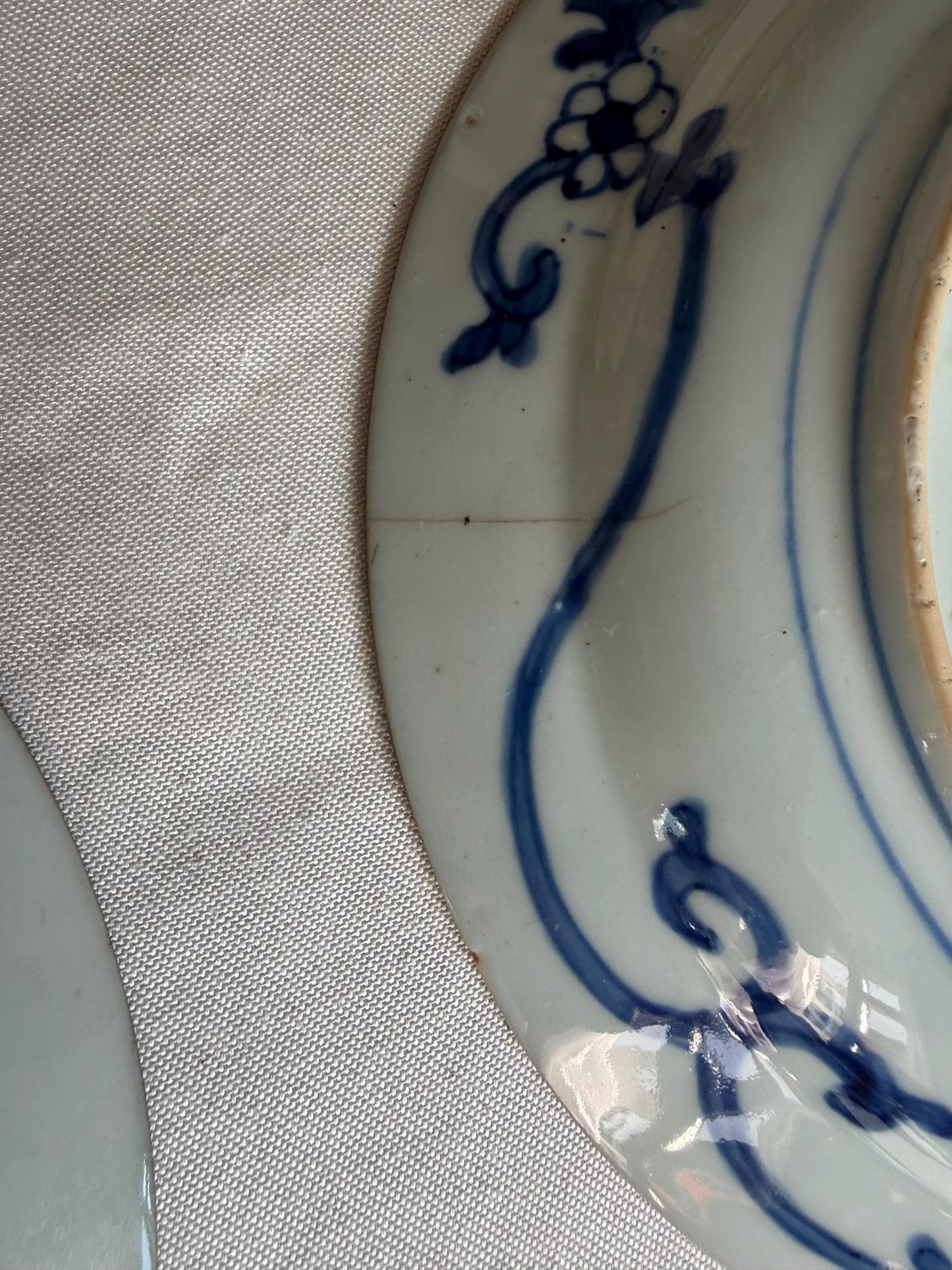 Set of Four Antique Chinese Export Blue and White Porcelain Phoenix Plates Kangxi Period
