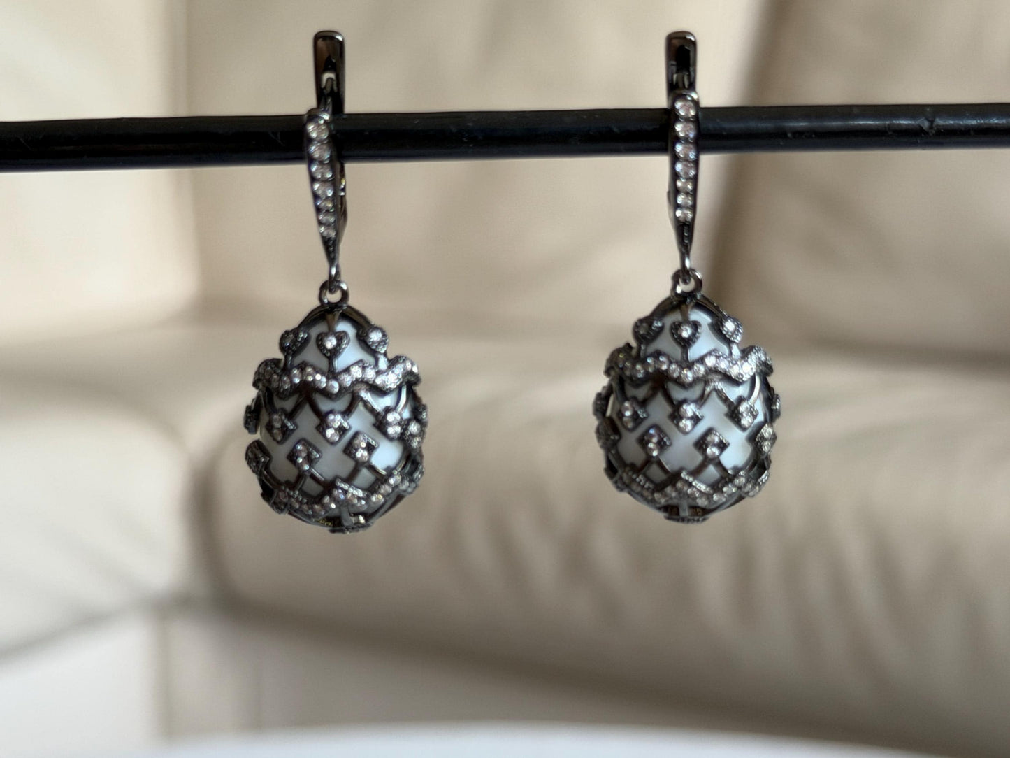 Fabergé - model Agatha - Egg pendant Sterling Silver Earrings, Tatiana Tsars Collection, Blackened Silver, White Agate & Zircon, 925