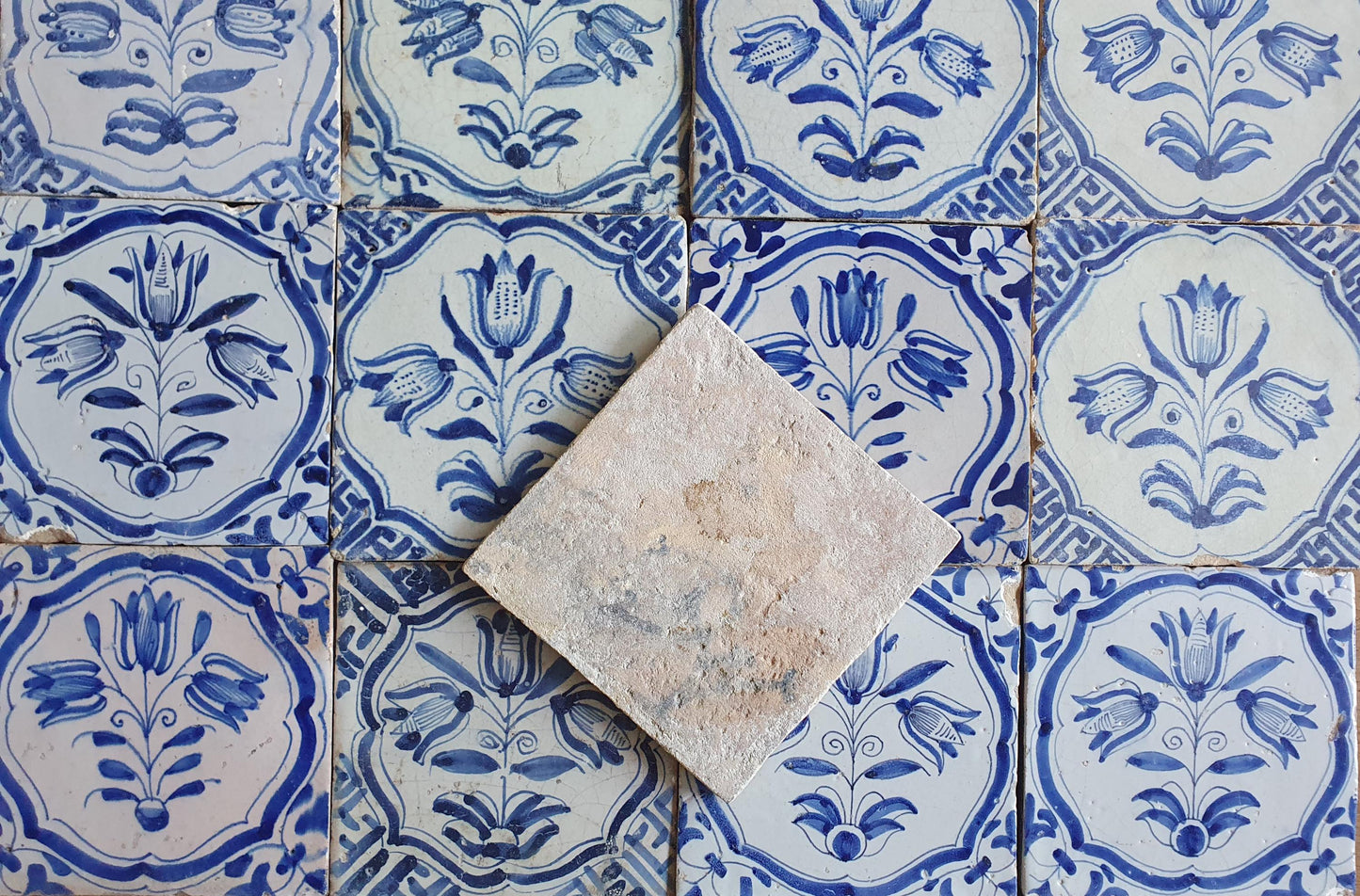 16 xAntique Delft Tulip Tiles, 17th Century Dutch Tilefield (16pc) Around 1620-1640