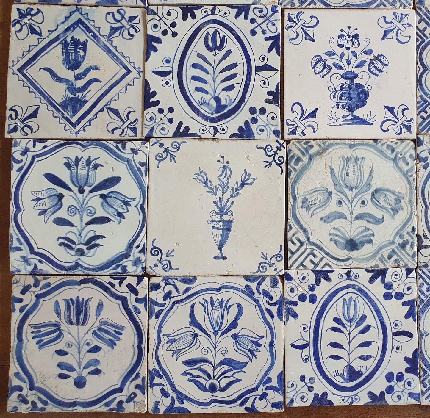 30 xAntique Delft Tulip Tiles, 17th Century Dutch Tilefield  Around 1620-1640